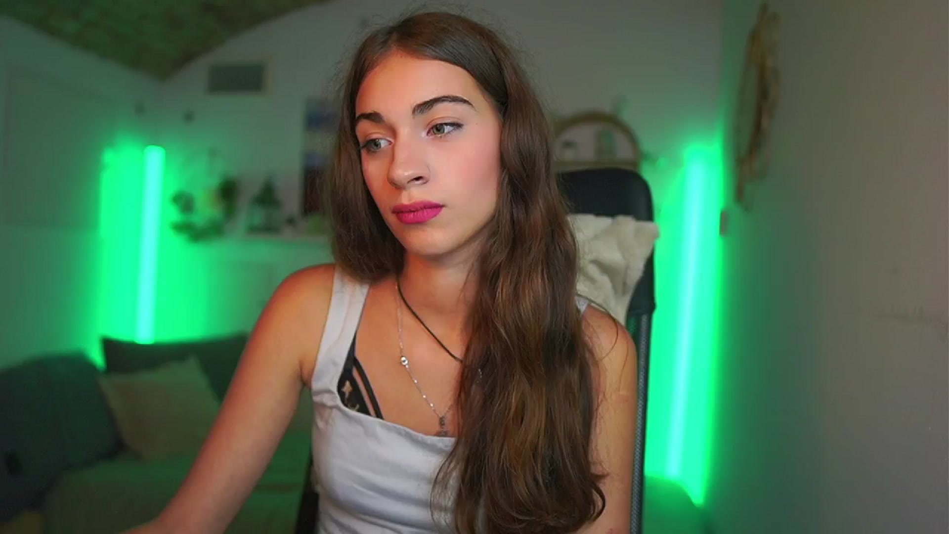 Gallery image thumbnail from Sophie__Grey's myfreecams stream on, 07/22/2025, 15:00 image 12 of 20