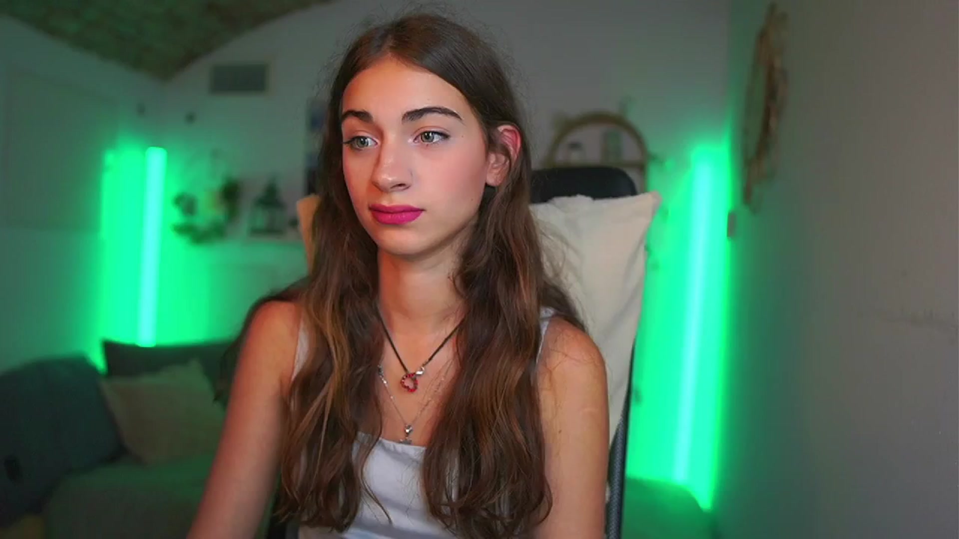 Gallery image thumbnail from Sophie__Grey's myfreecams stream on, 07/22/2025, 15:00 image 3 of 20