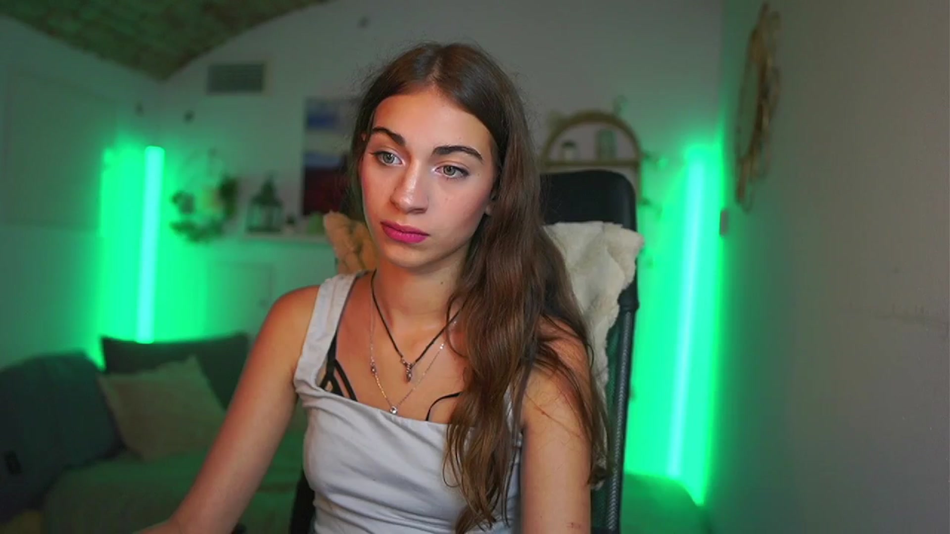 Gallery image thumbnail from Sophie__Grey's myfreecams stream on, 07/22/2025, 15:52 image 10 of 20