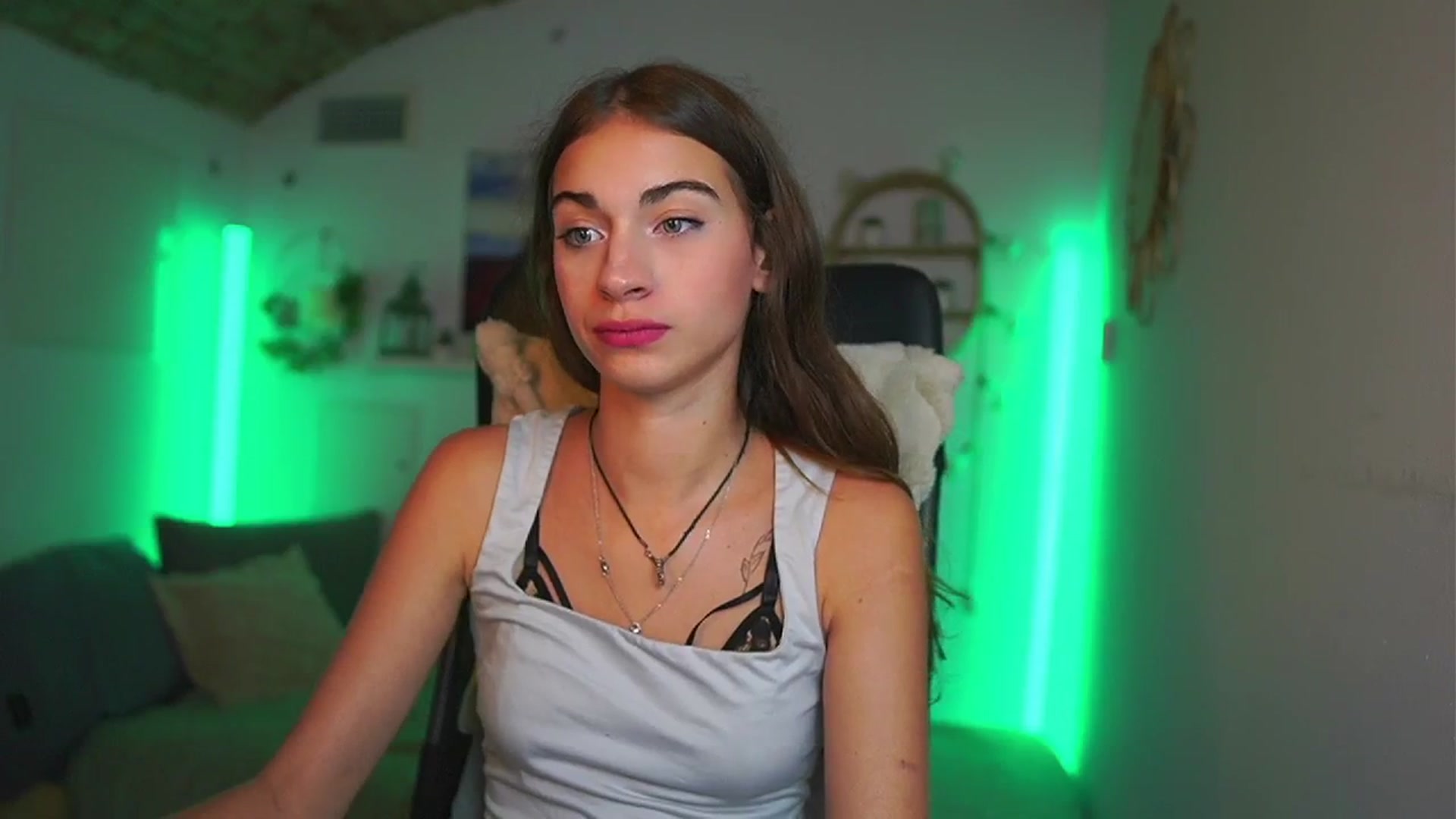 Gallery image thumbnail from Sophie__Grey's myfreecams stream on, 07/22/2025, 15:52 image 9 of 20