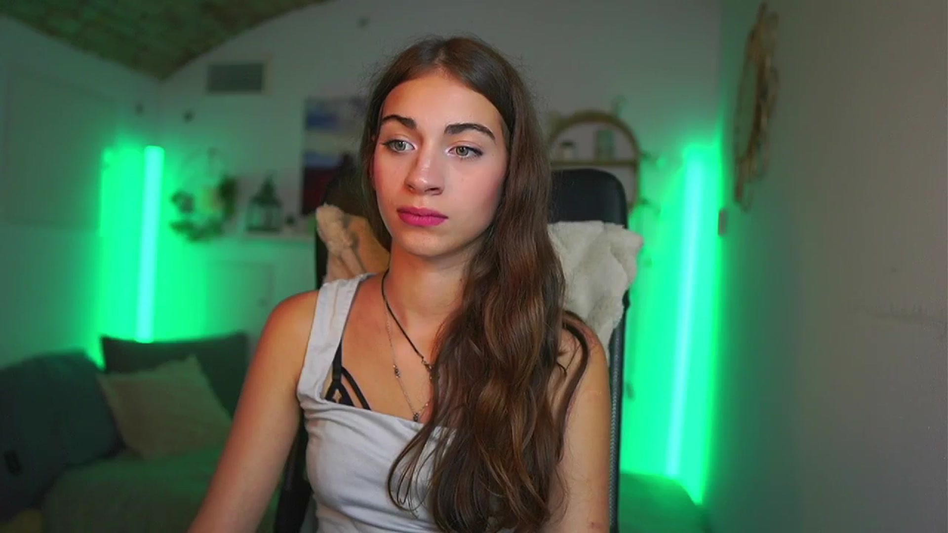 Gallery image thumbnail from Sophie__Grey's myfreecams stream on, 07/22/2025, 15:52 image 13 of 20