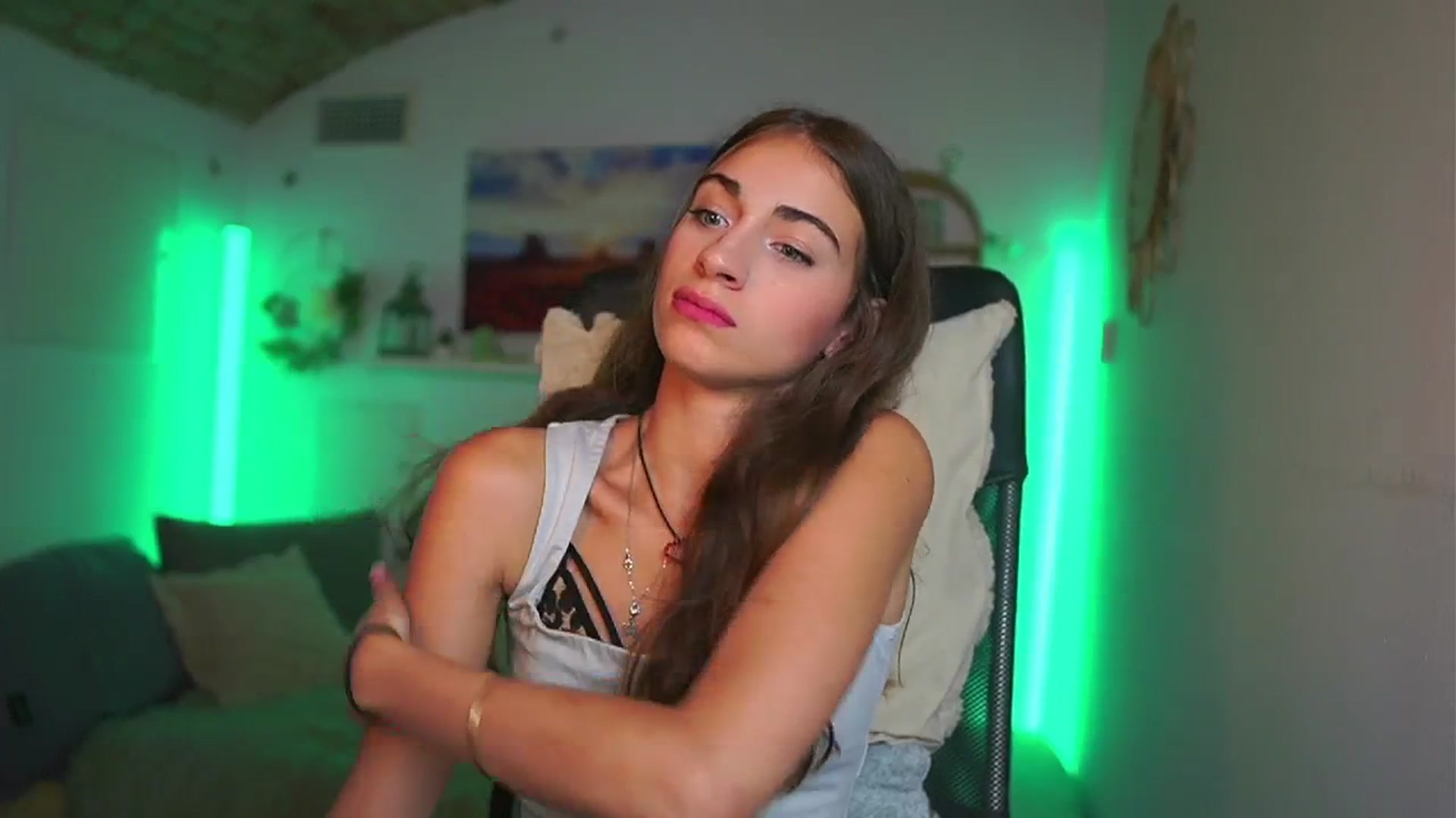 Gallery image thumbnail from Sophie__Grey's myfreecams stream on, 07/22/2025, 15:52 image 3 of 20