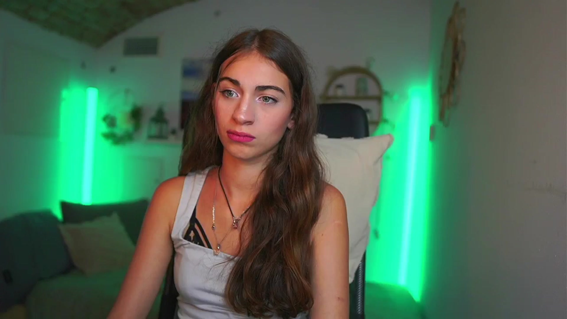 Gallery image thumbnail from Sophie__Grey's myfreecams stream on, 07/22/2025, 15:52 image 5 of 20