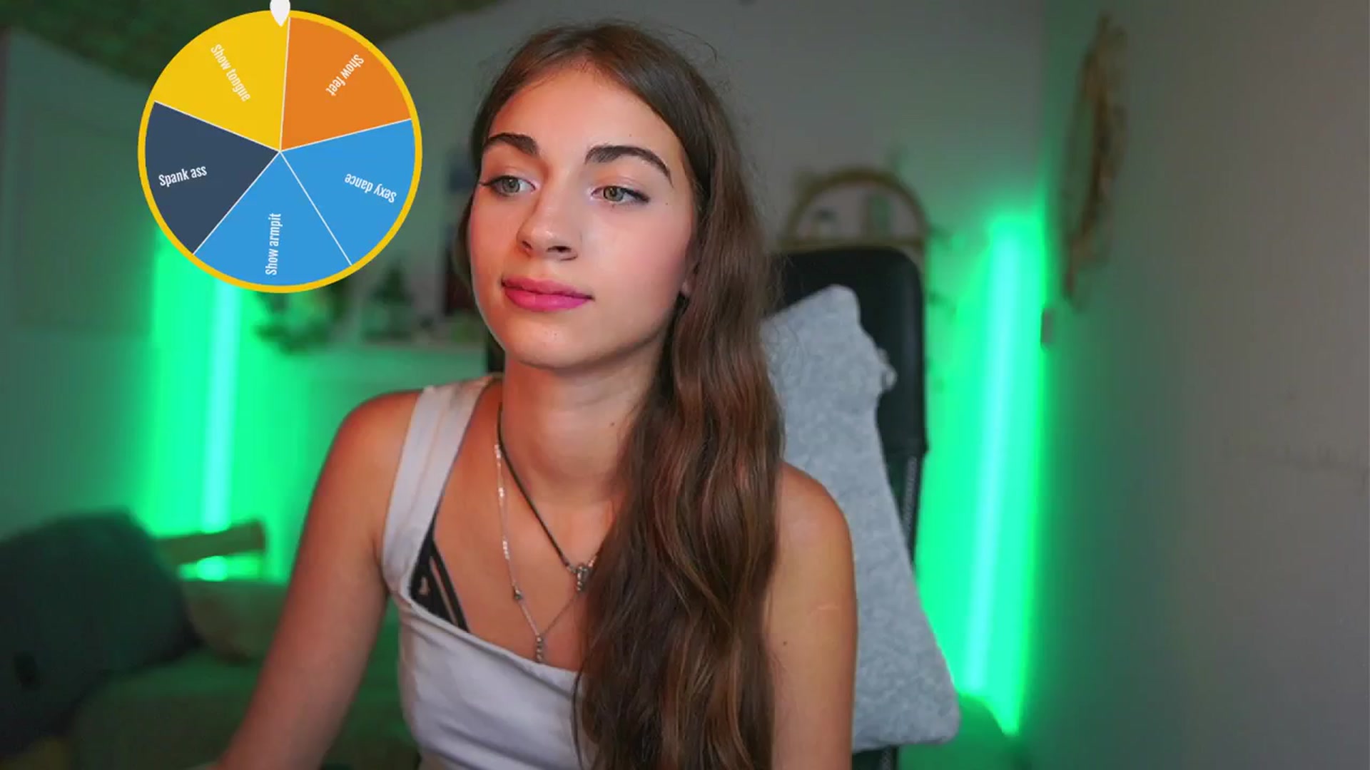 Gallery image thumbnail from Sophie__Grey's myfreecams stream on, 07/22/2025, 18:06 image 16 of 20