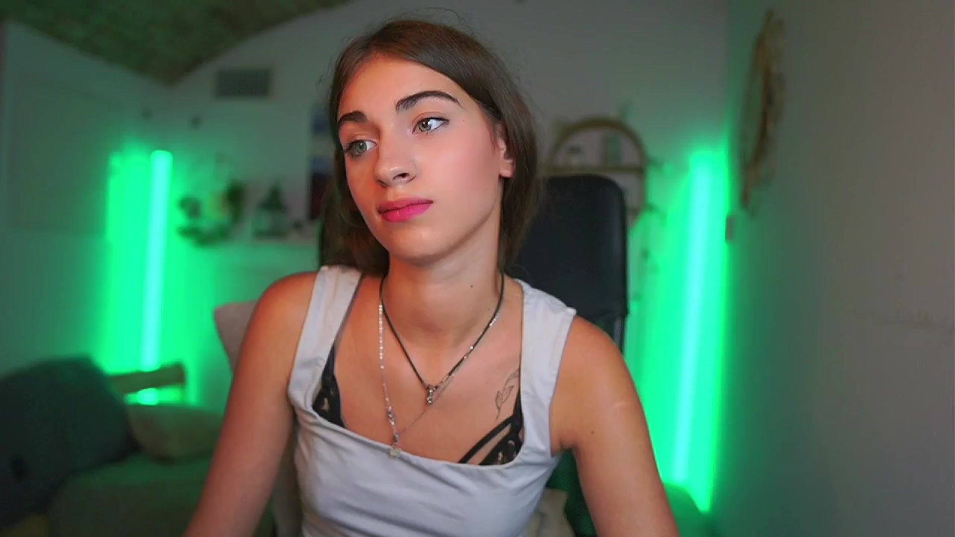 Gallery image thumbnail from Sophie__Grey's myfreecams stream on, 07/22/2025, 18:06 image 14 of 20