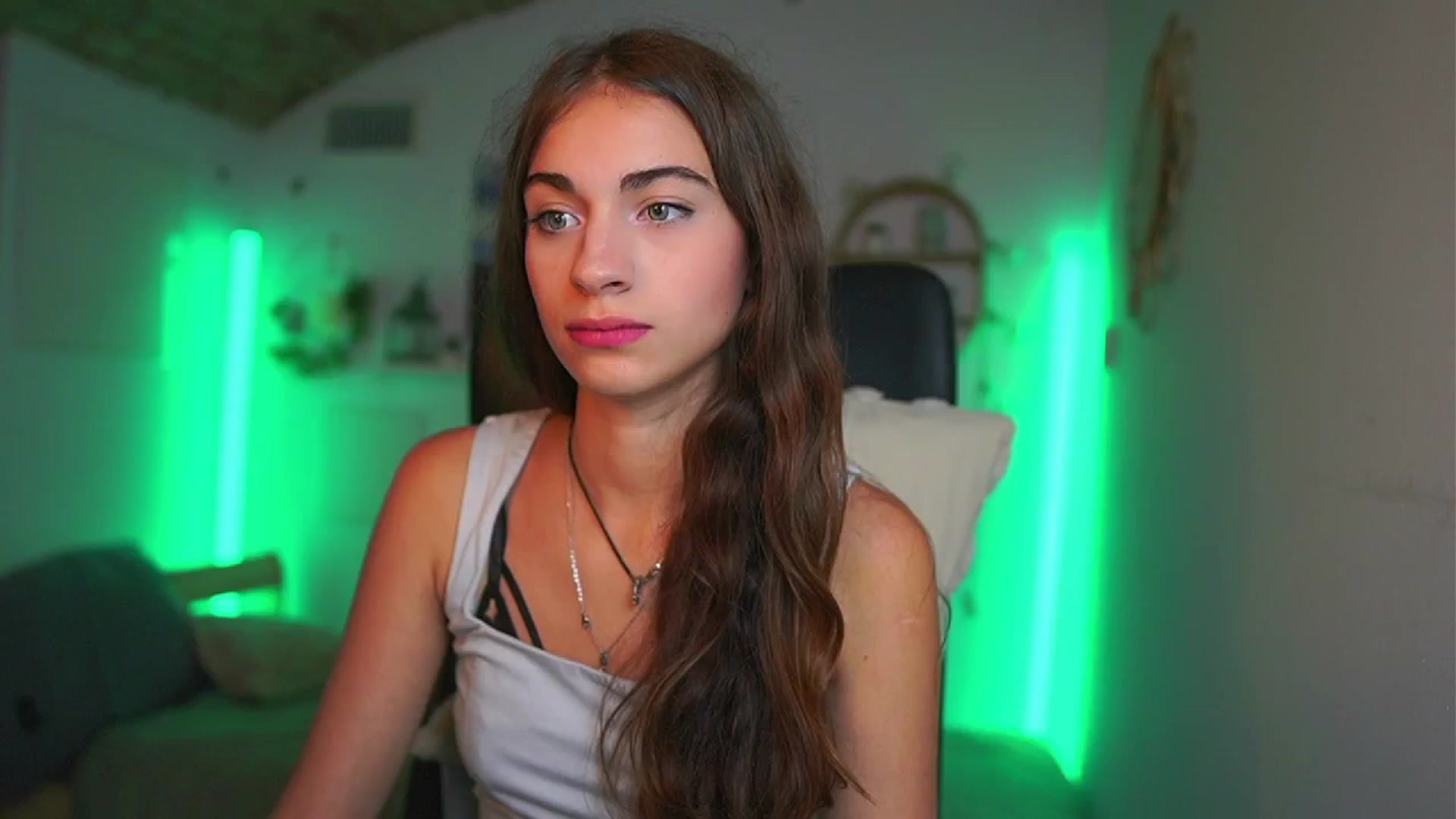 Gallery image thumbnail from Sophie__Grey's myfreecams stream on, 07/22/2025, 18:06 image 1 of 20