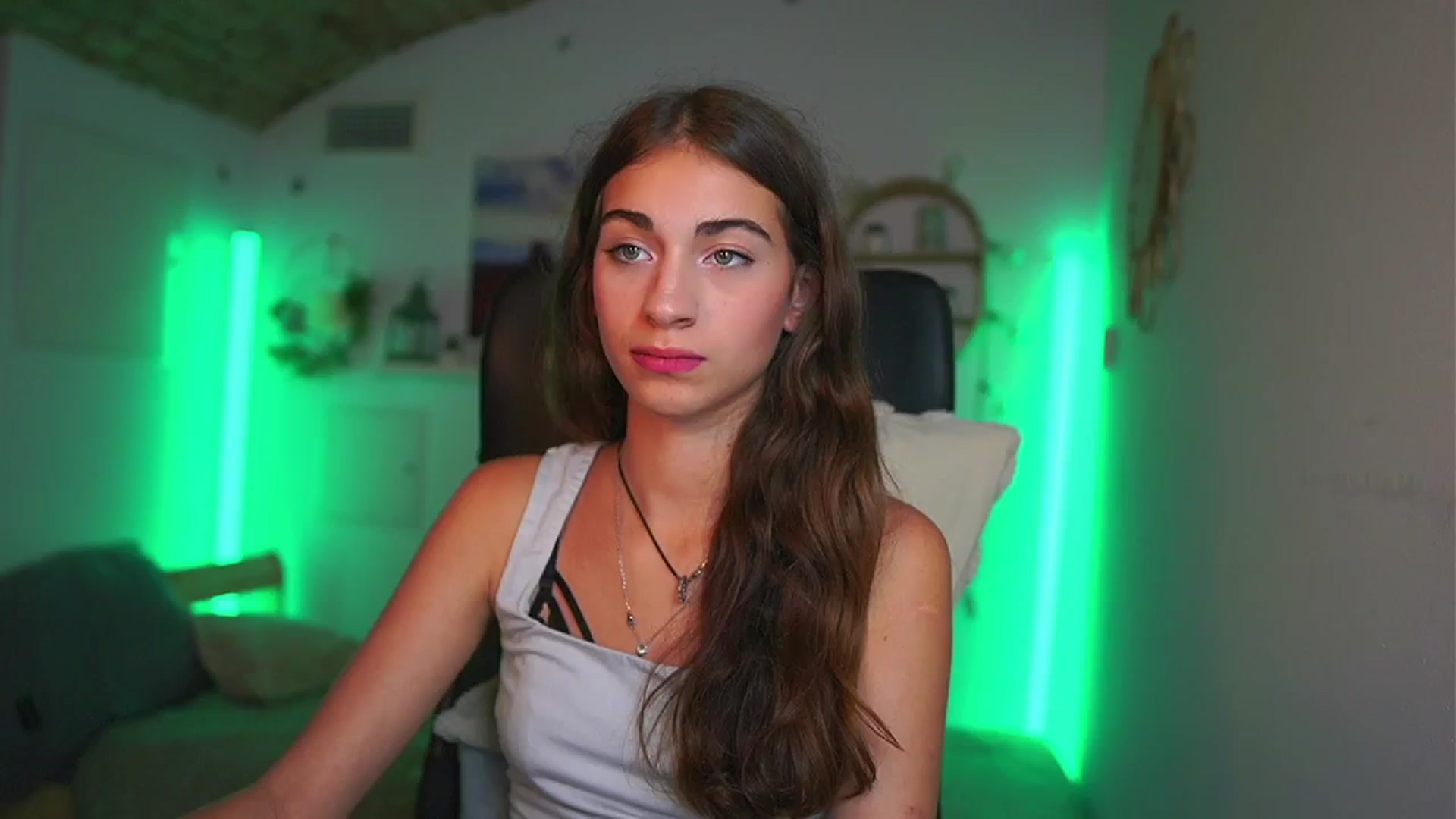 Gallery image thumbnail from Sophie__Grey's myfreecams stream on, 07/22/2025, 18:06 image 7 of 20