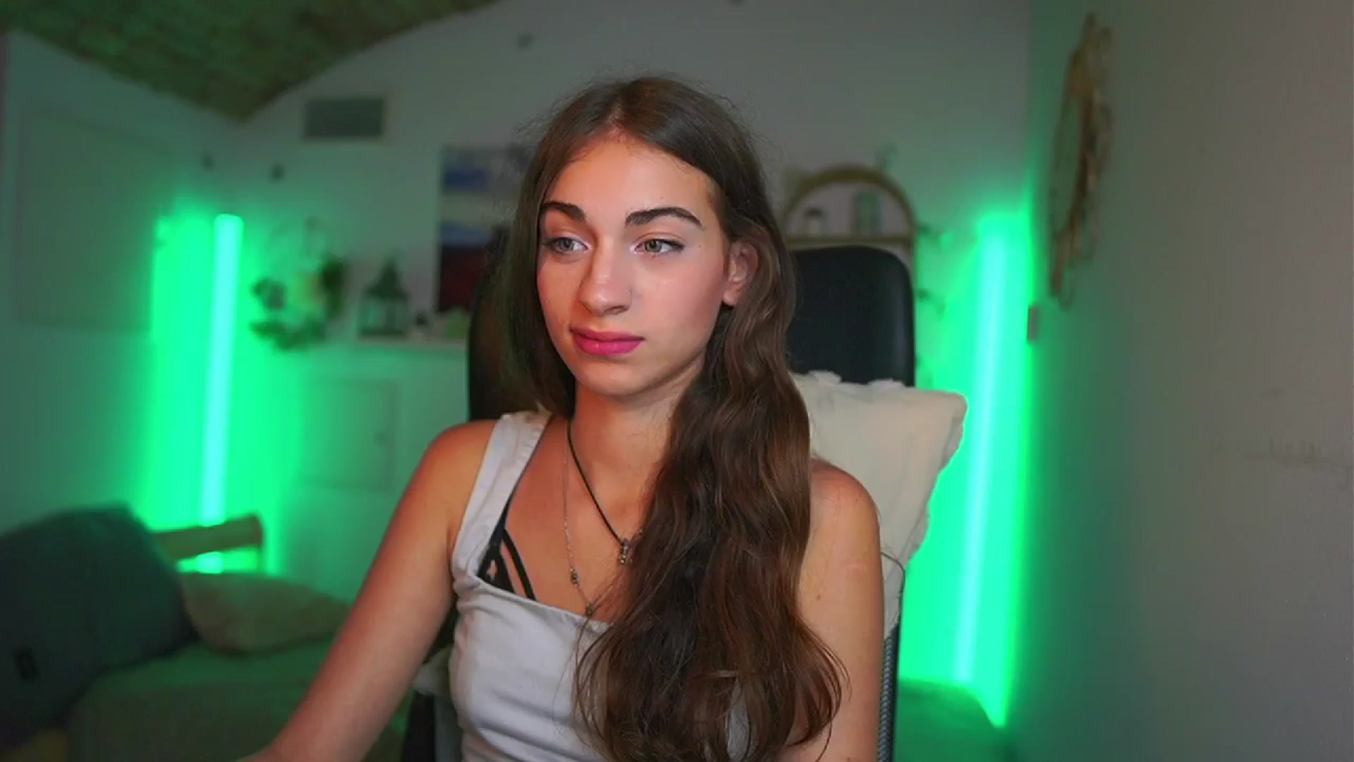 Gallery image thumbnail from Sophie__Grey's myfreecams stream on, 07/22/2025, 18:06 image 3 of 20