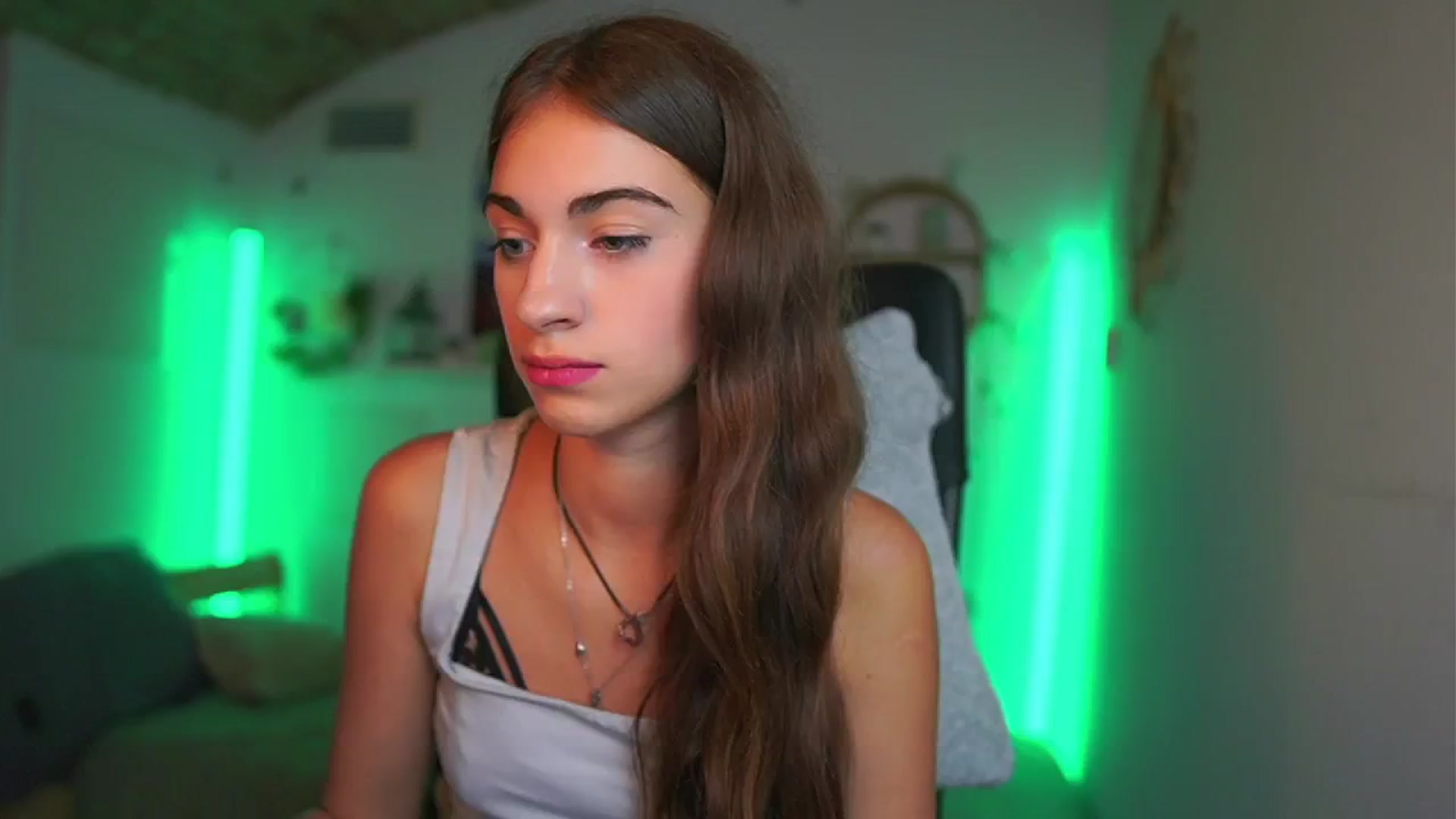 Gallery image thumbnail from Sophie__Grey's myfreecams stream on, 07/22/2025, 18:06 image 20 of 20