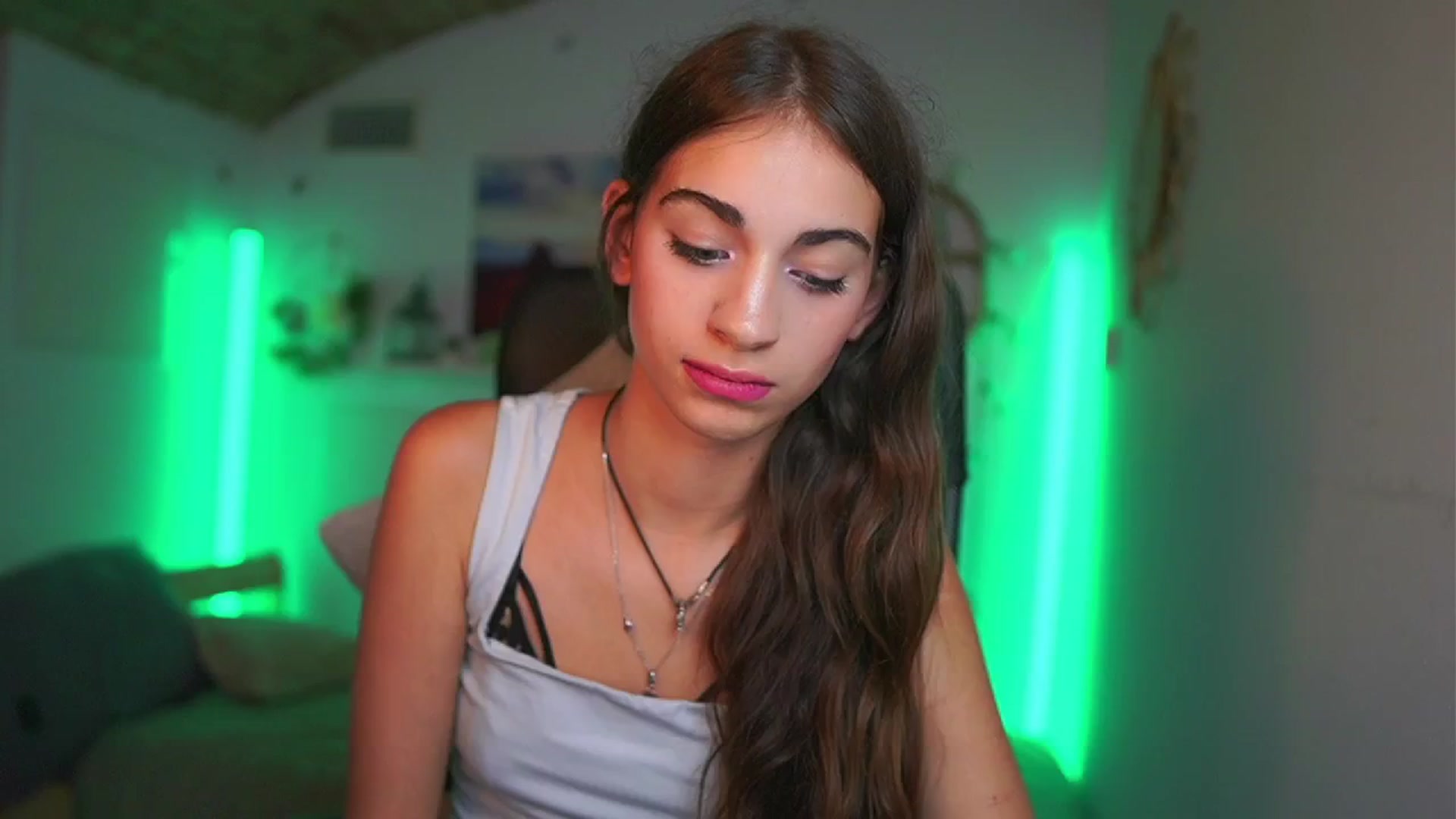 Gallery image thumbnail from Sophie__Grey's myfreecams stream on, 07/22/2025, 18:06 image 15 of 20