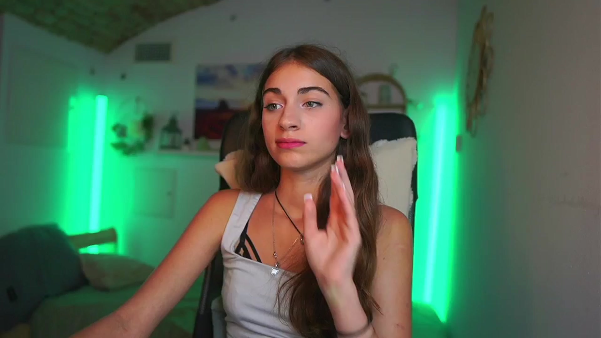 Gallery image thumbnail from Sophie__Grey's myfreecams stream on, 07/22/2025, 18:06 image 9 of 20