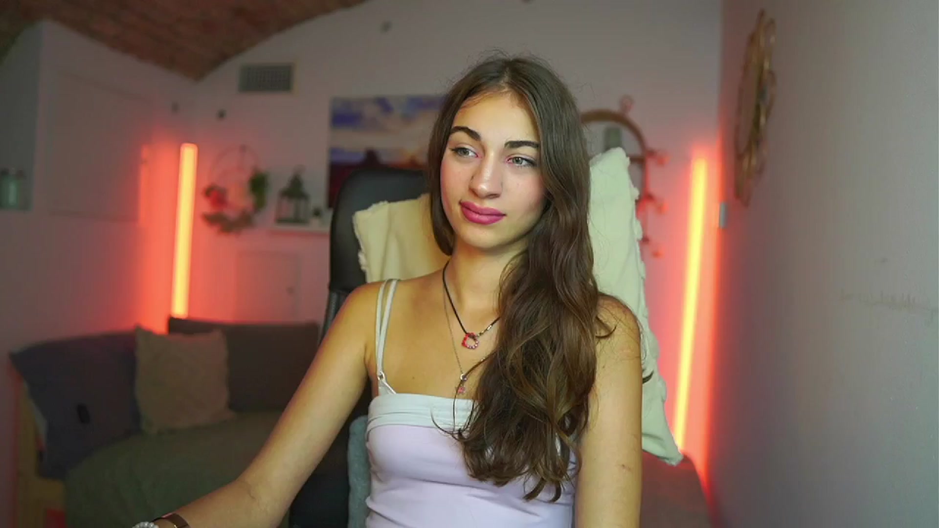 Gallery image thumbnail from Sophie__Grey's myfreecams stream on, 07/23/2025, 13:52 image 9 of 20