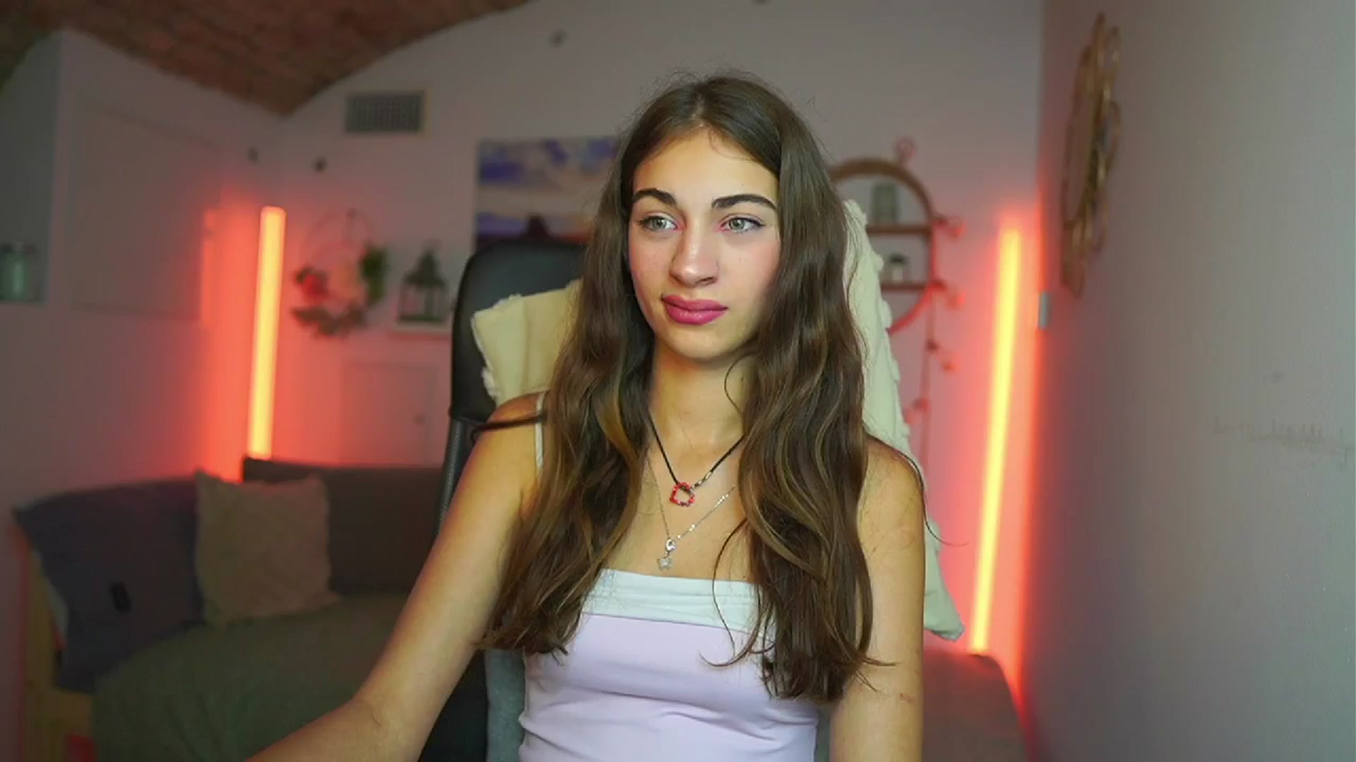 Gallery image thumbnail from Sophie__Grey's myfreecams stream on, 07/23/2025, 13:52 image 6 of 20