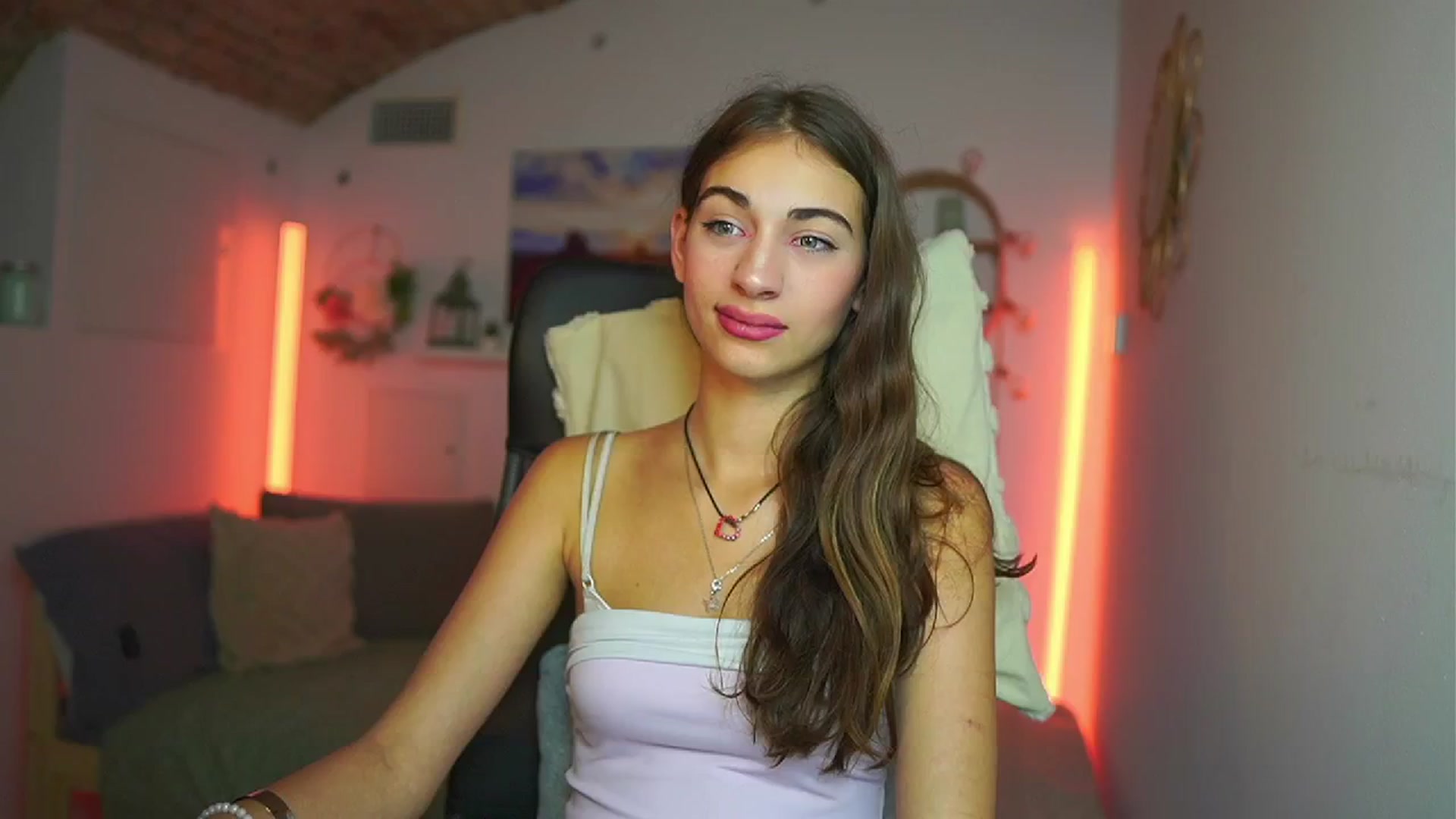 Gallery image thumbnail from Sophie__Grey's myfreecams stream on, 07/23/2025, 13:52 image 8 of 20