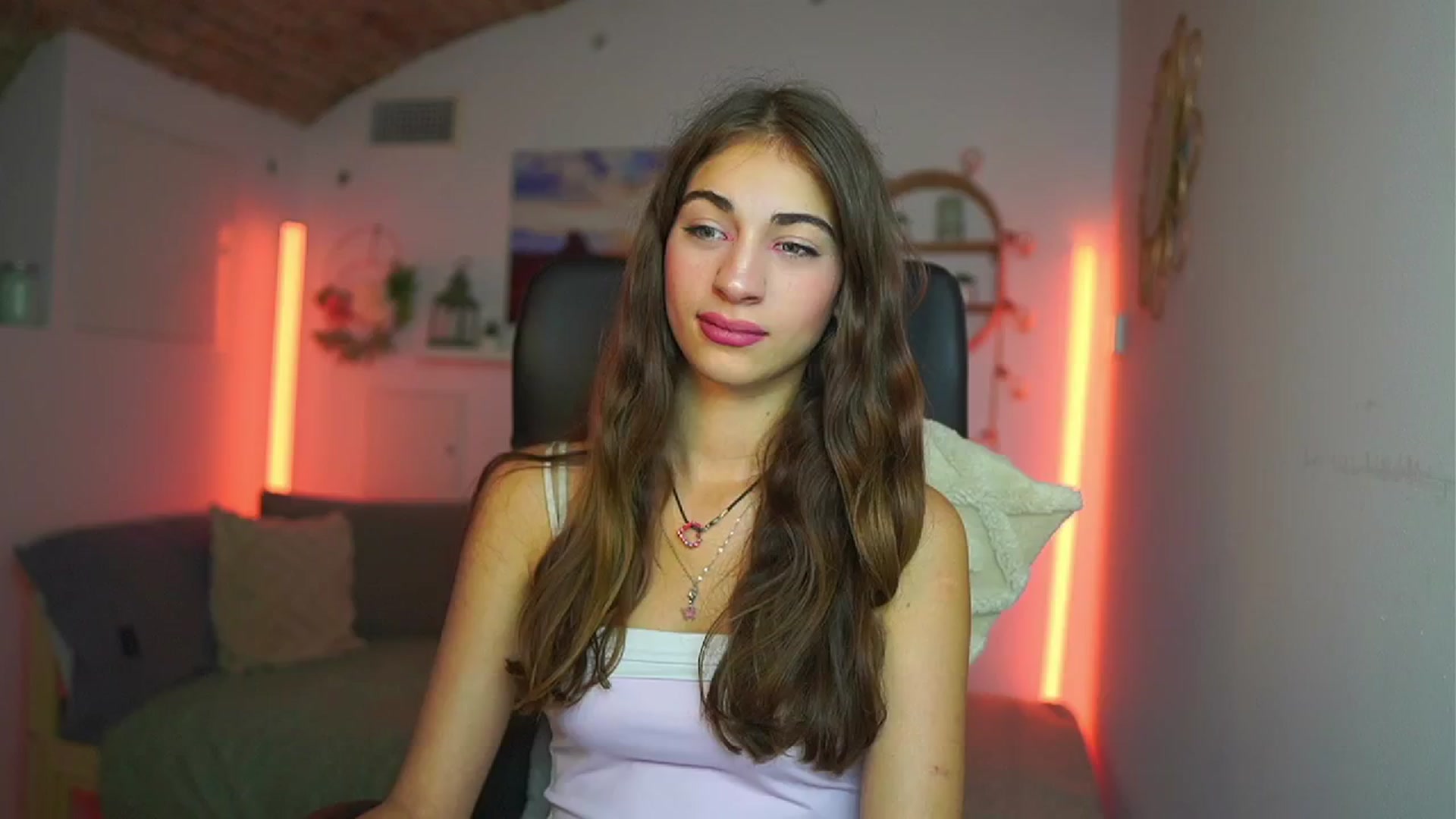 Gallery image thumbnail from Sophie__Grey's myfreecams stream on, 07/23/2025, 13:52 image 1 of 20