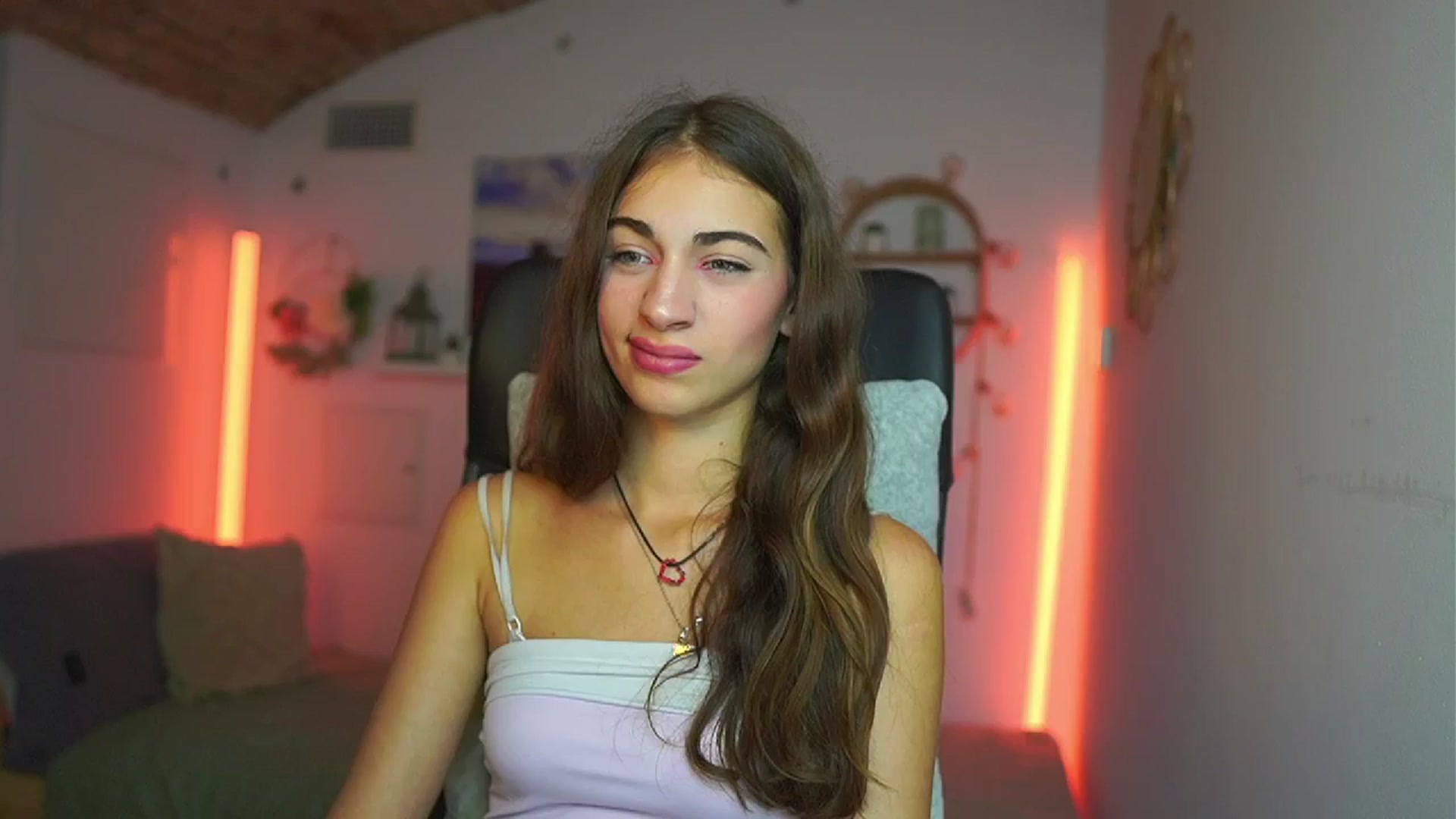 Gallery image thumbnail from Sophie__Grey's myfreecams stream on, 07/23/2025, 15:00 image 3 of 20