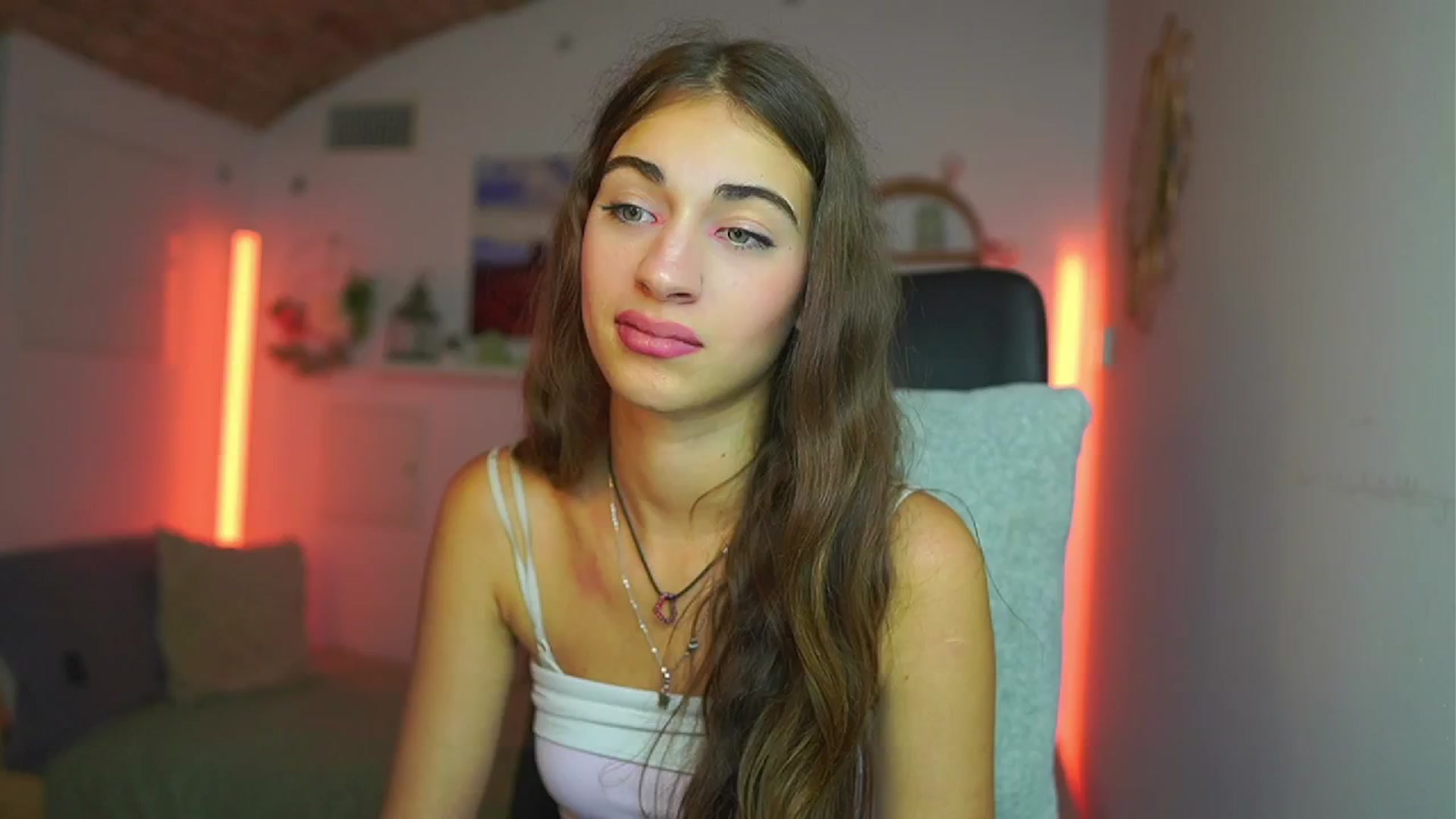 Gallery image thumbnail from Sophie__Grey's myfreecams stream on, 07/23/2025, 15:00 image 8 of 20