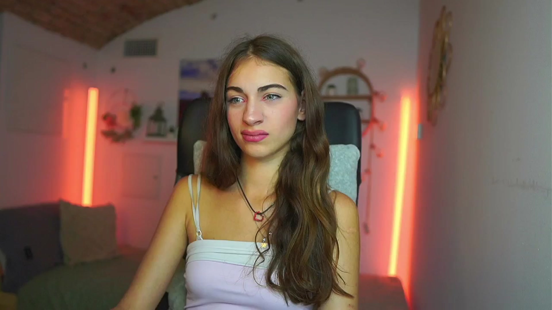 Gallery image thumbnail from Sophie__Grey's myfreecams stream on, 07/23/2025, 15:00 image 2 of 20