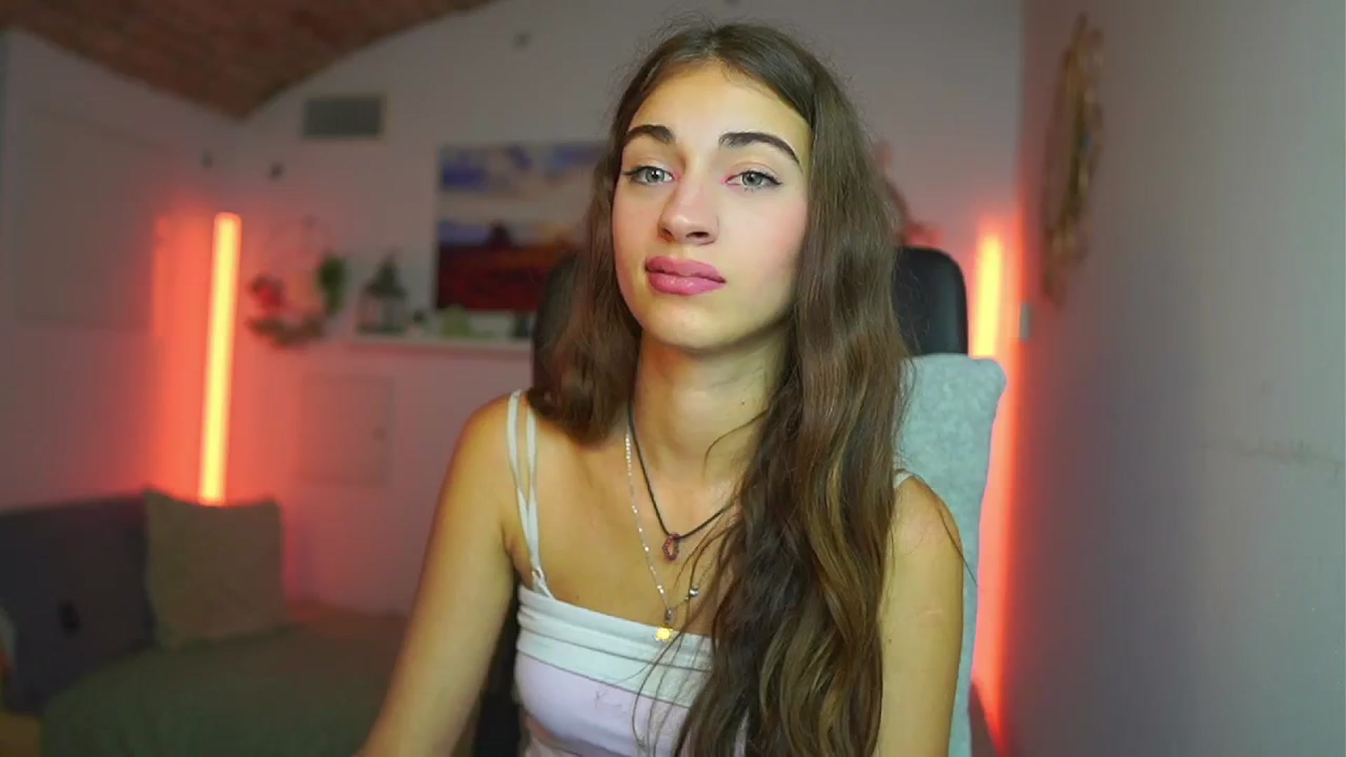 Gallery image thumbnail from Sophie__Grey's myfreecams stream on, 07/23/2025, 15:00 image 10 of 20