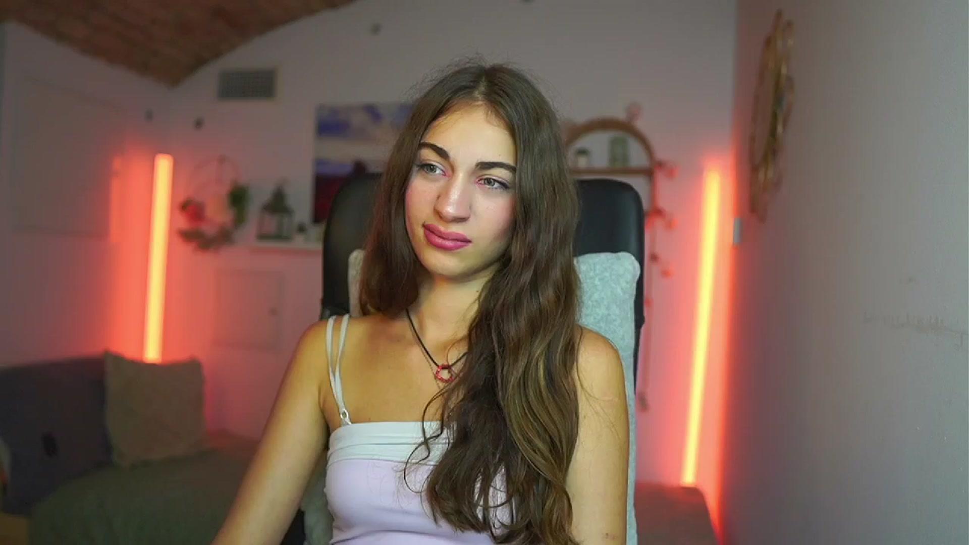 Gallery image thumbnail from Sophie__Grey's myfreecams stream on, 07/23/2025, 15:00 image 1 of 20