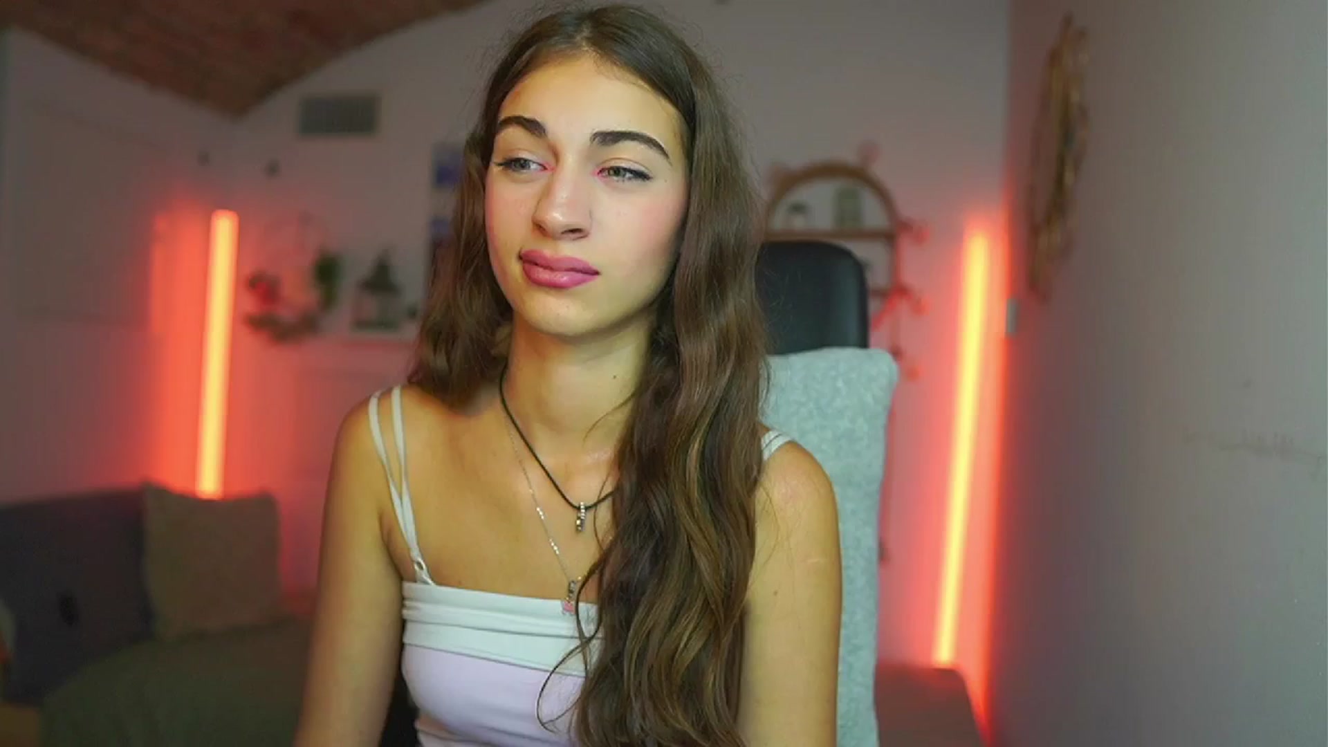 Gallery image thumbnail from Sophie__Grey's myfreecams stream on, 07/23/2025, 15:00 image 5 of 20