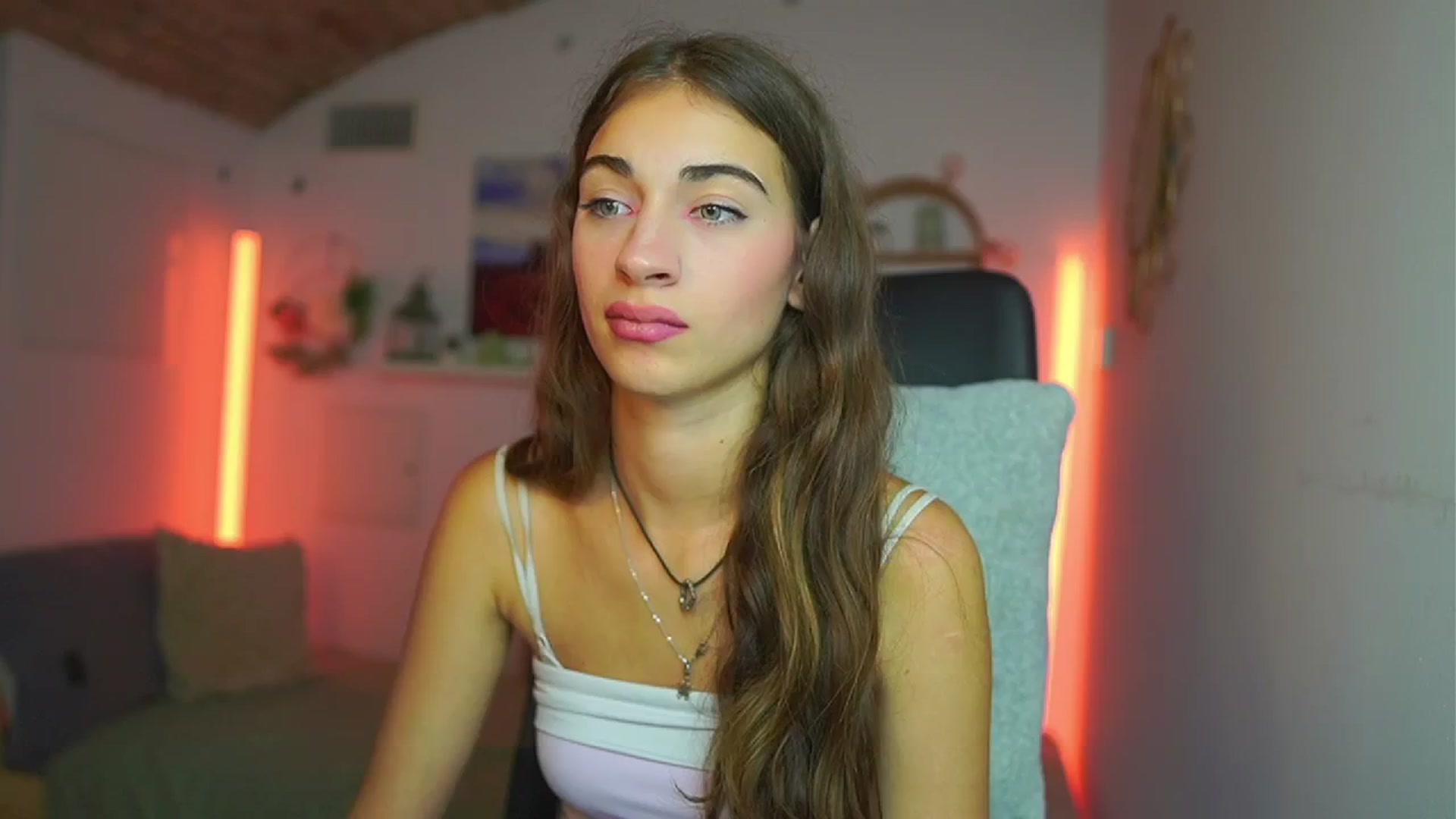 Gallery image thumbnail from Sophie__Grey's myfreecams stream on, 07/23/2025, 15:00 image 13 of 20