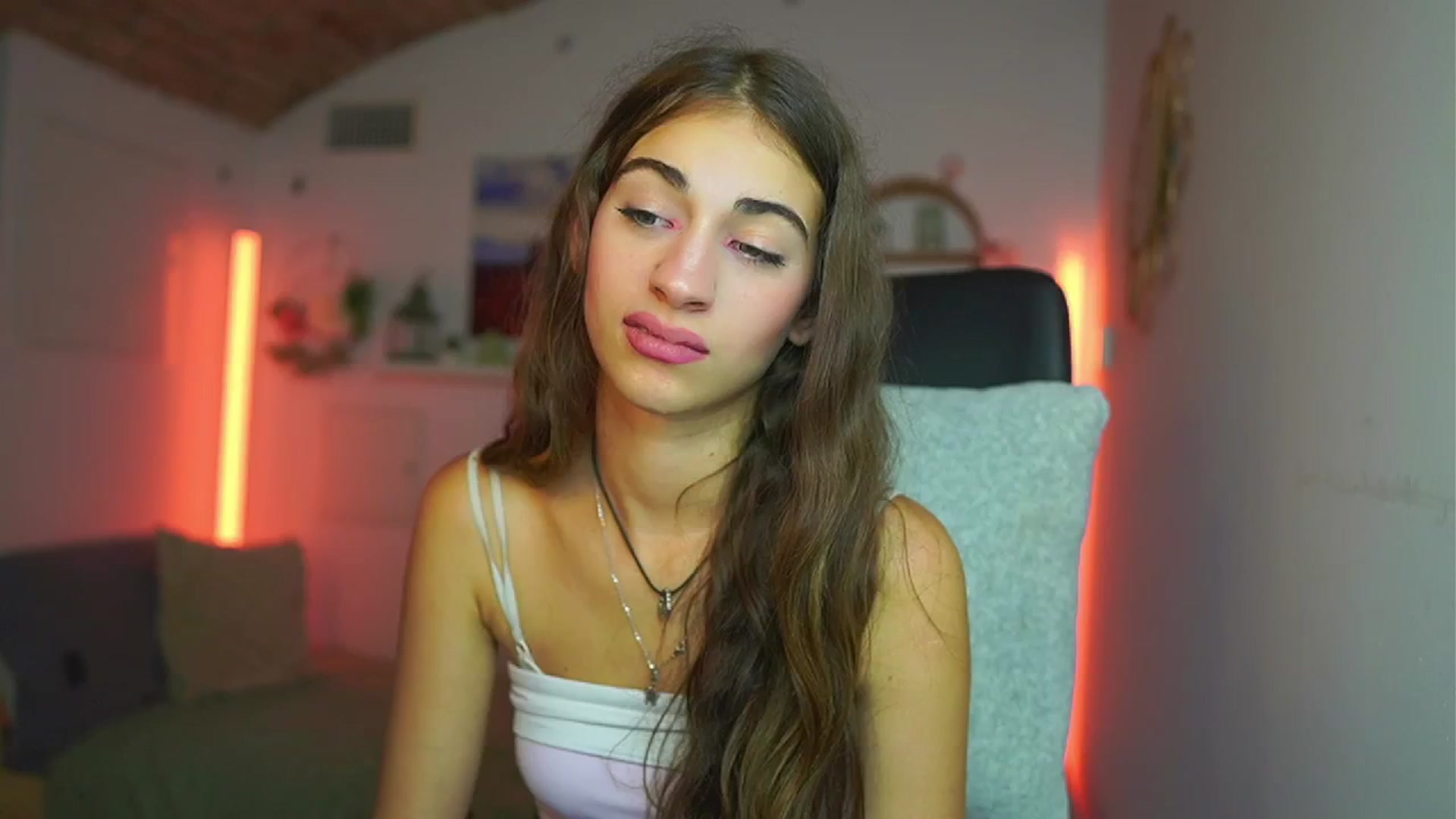 Gallery image thumbnail from Sophie__Grey's myfreecams stream on, 07/23/2025, 15:00 image 11 of 20