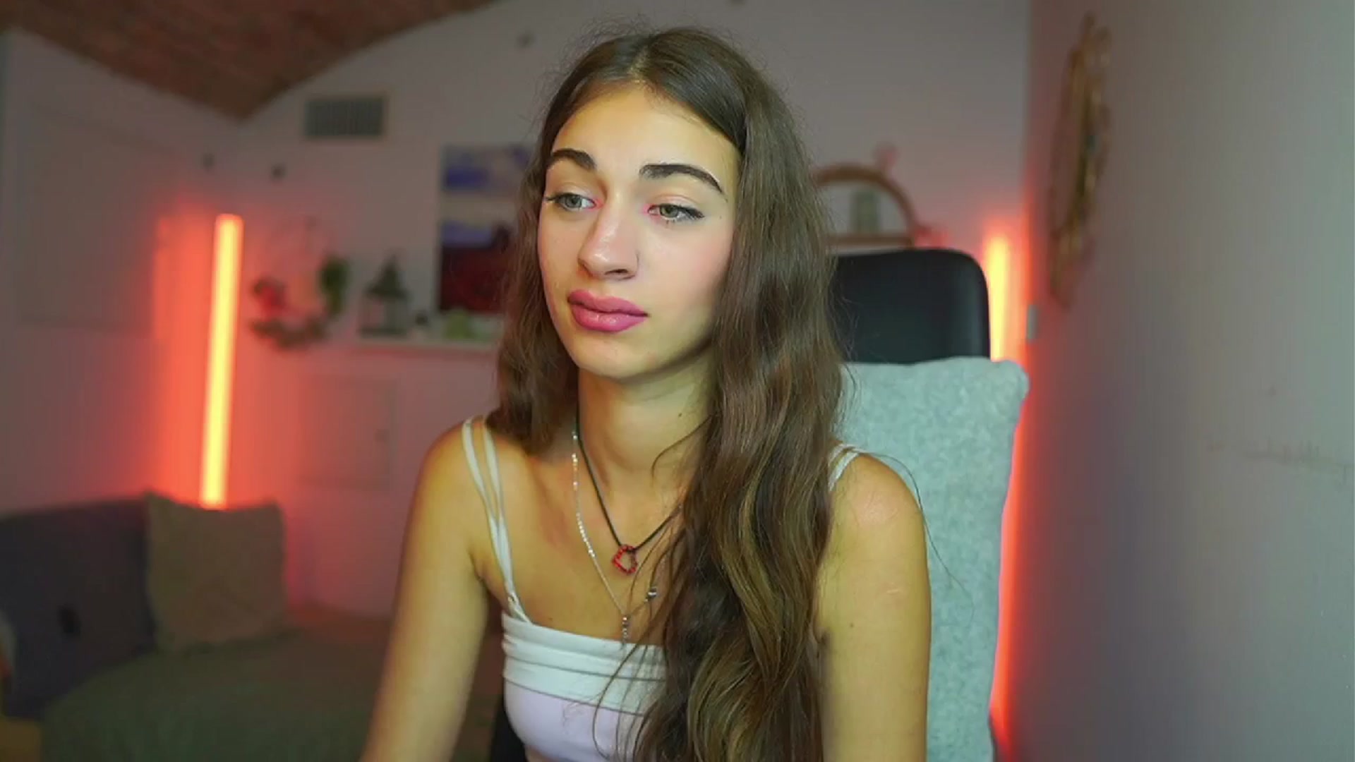 Gallery image thumbnail from Sophie__Grey's myfreecams stream on, 07/23/2025, 15:00 image 7 of 20