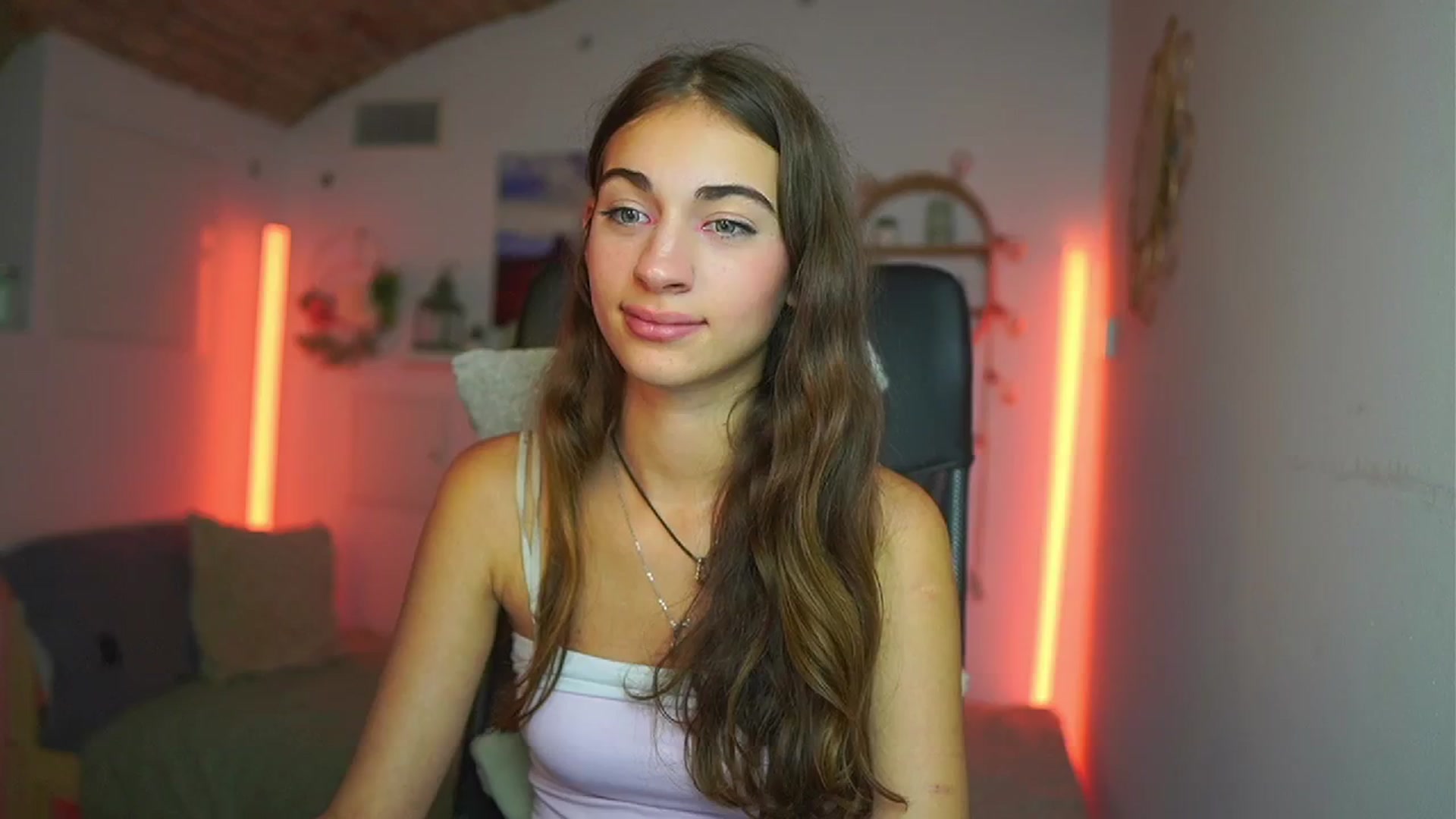 Gallery image thumbnail from Sophie__Grey's myfreecams stream on, 07/23/2025, 17:03 image 13 of 20