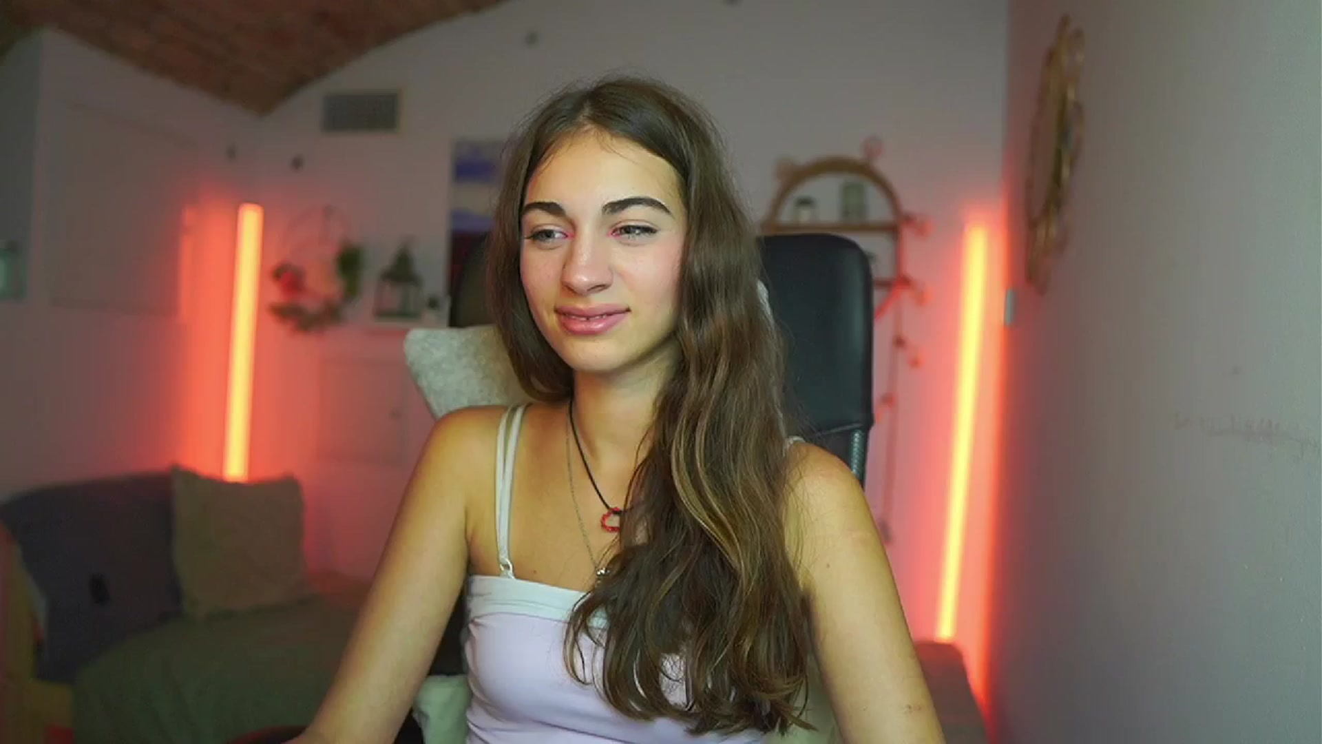 Gallery image thumbnail from Sophie__Grey's myfreecams stream on, 07/23/2025, 17:55 image 5 of 20