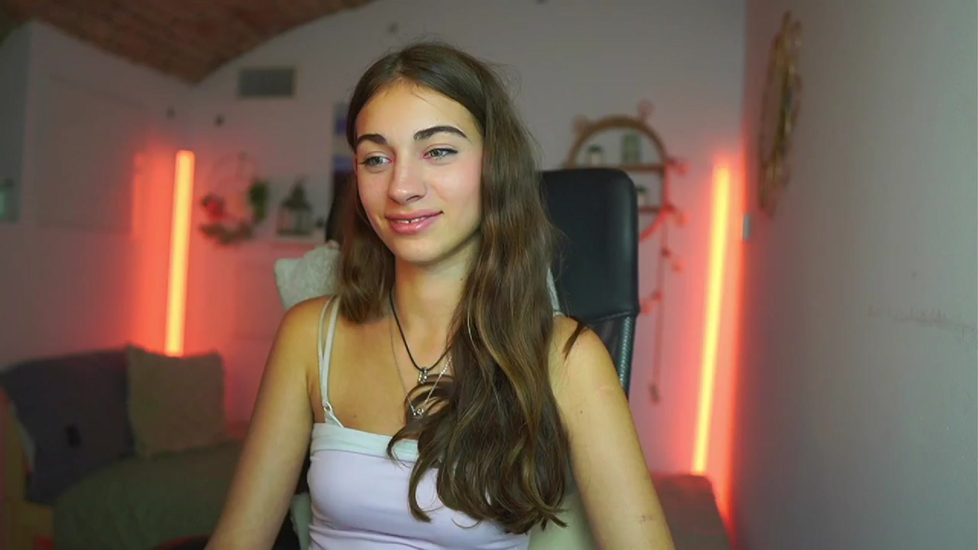 Gallery image thumbnail from Sophie__Grey's myfreecams stream on, 07/23/2025, 17:55 image 9 of 20