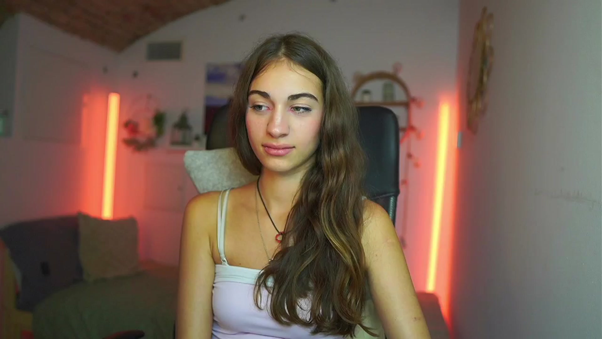 Gallery image thumbnail from Sophie__Grey's myfreecams stream on, 07/23/2025, 17:55 image 3 of 20
