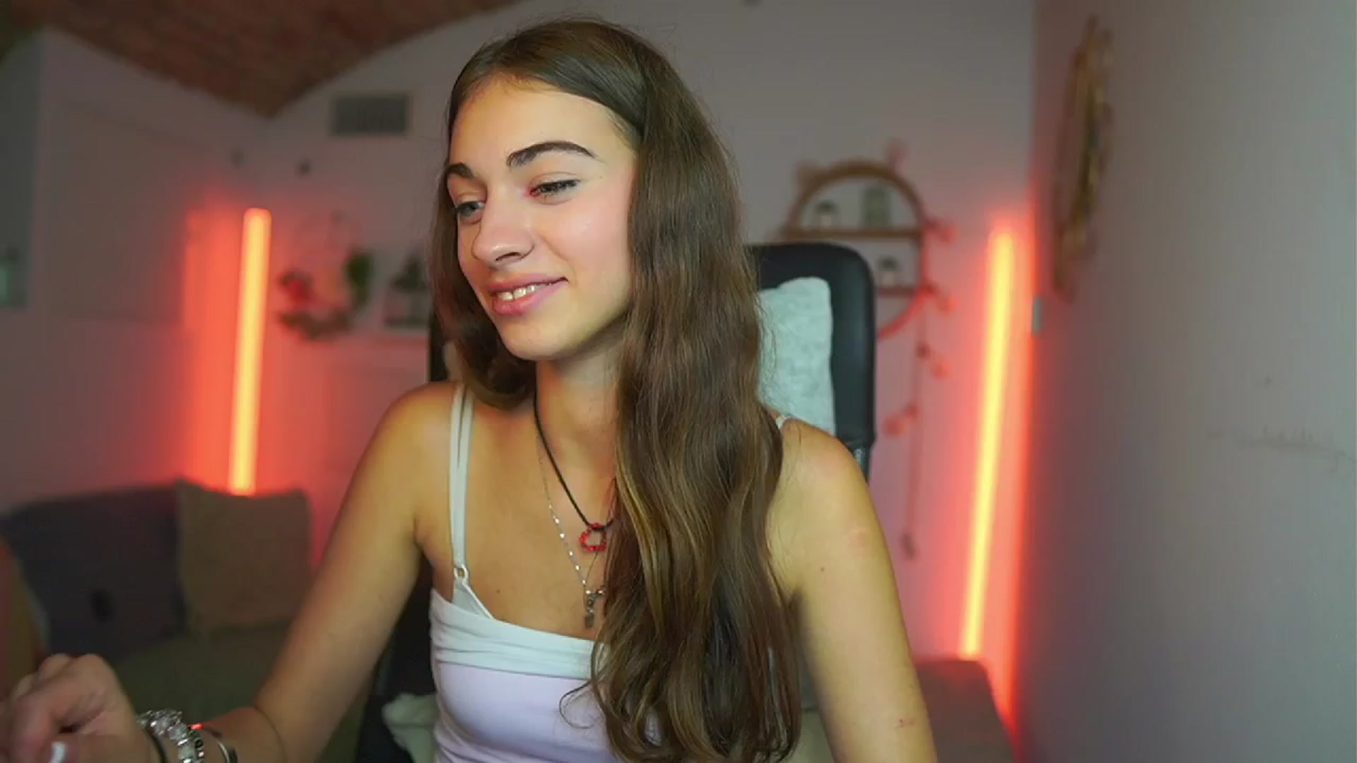 Gallery image thumbnail from Sophie__Grey's myfreecams stream on, 07/23/2025, 17:55 image 15 of 20