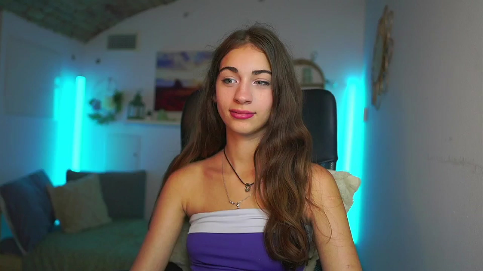 Gallery image thumbnail from Sophie__Grey's myfreecams stream on, 07/24/2025, 14:10 image 15 of 20