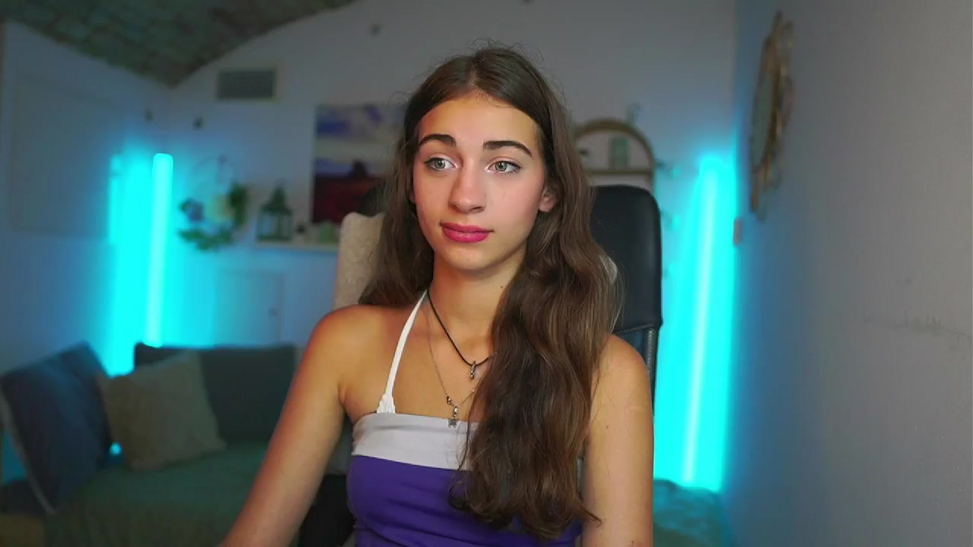 Gallery image thumbnail from Sophie__Grey's myfreecams stream on, 07/24/2025, 14:10 image 7 of 20