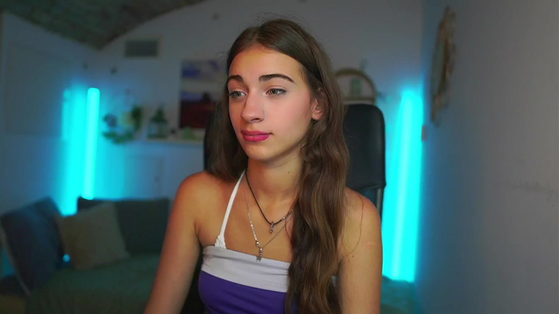 Gallery image thumbnail from Sophie__Grey's myfreecams stream on, 07/24/2025, 14:10 image 10 of 20