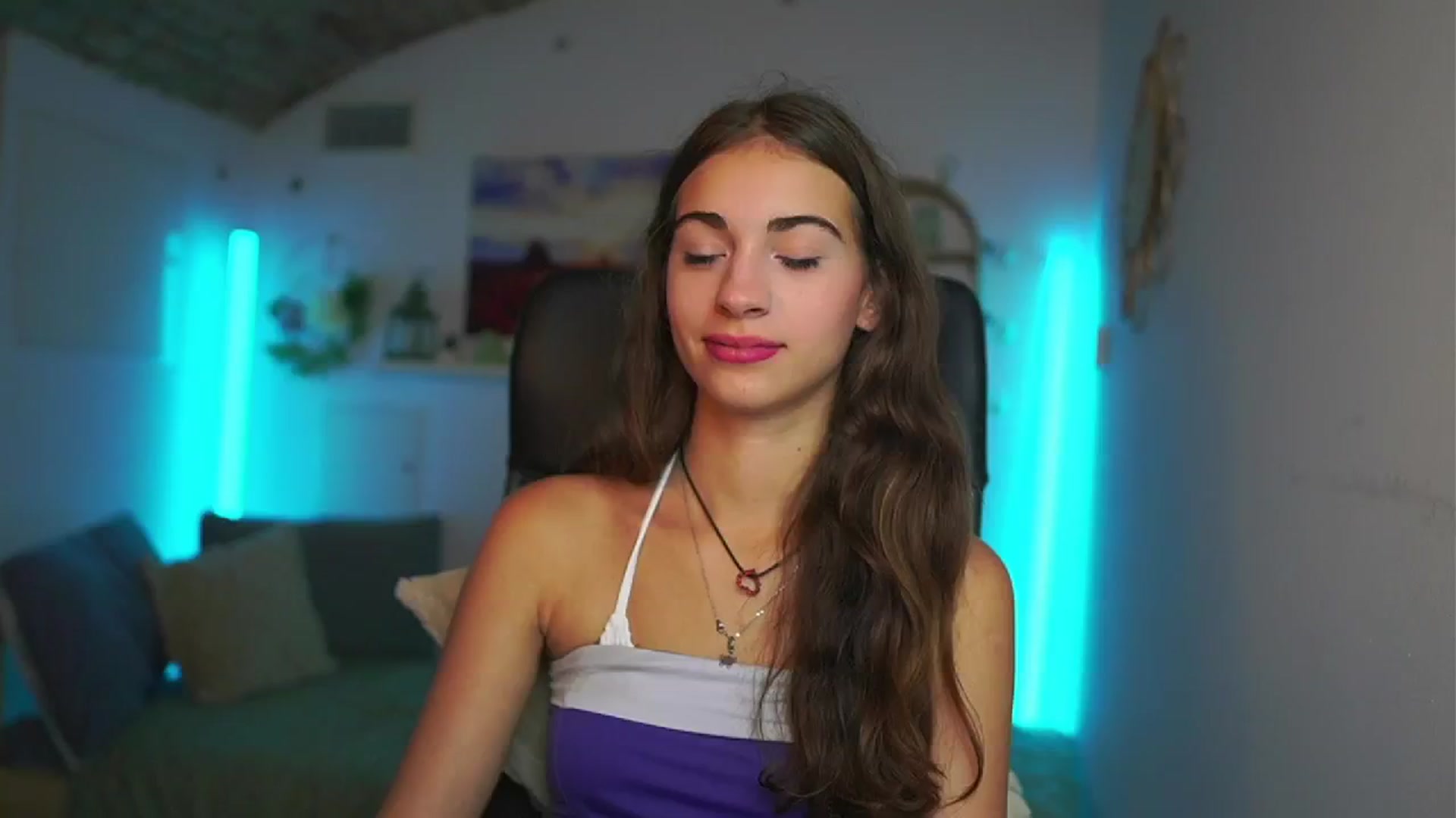 Gallery image thumbnail from Sophie__Grey's myfreecams stream on, 07/24/2025, 14:10 image 13 of 20