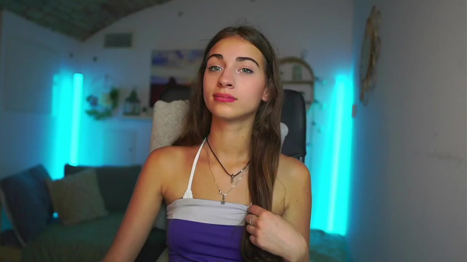 Gallery image thumbnail from Sophie__Grey's myfreecams stream on, 07/24/2025, 14:10 image 9 of 20