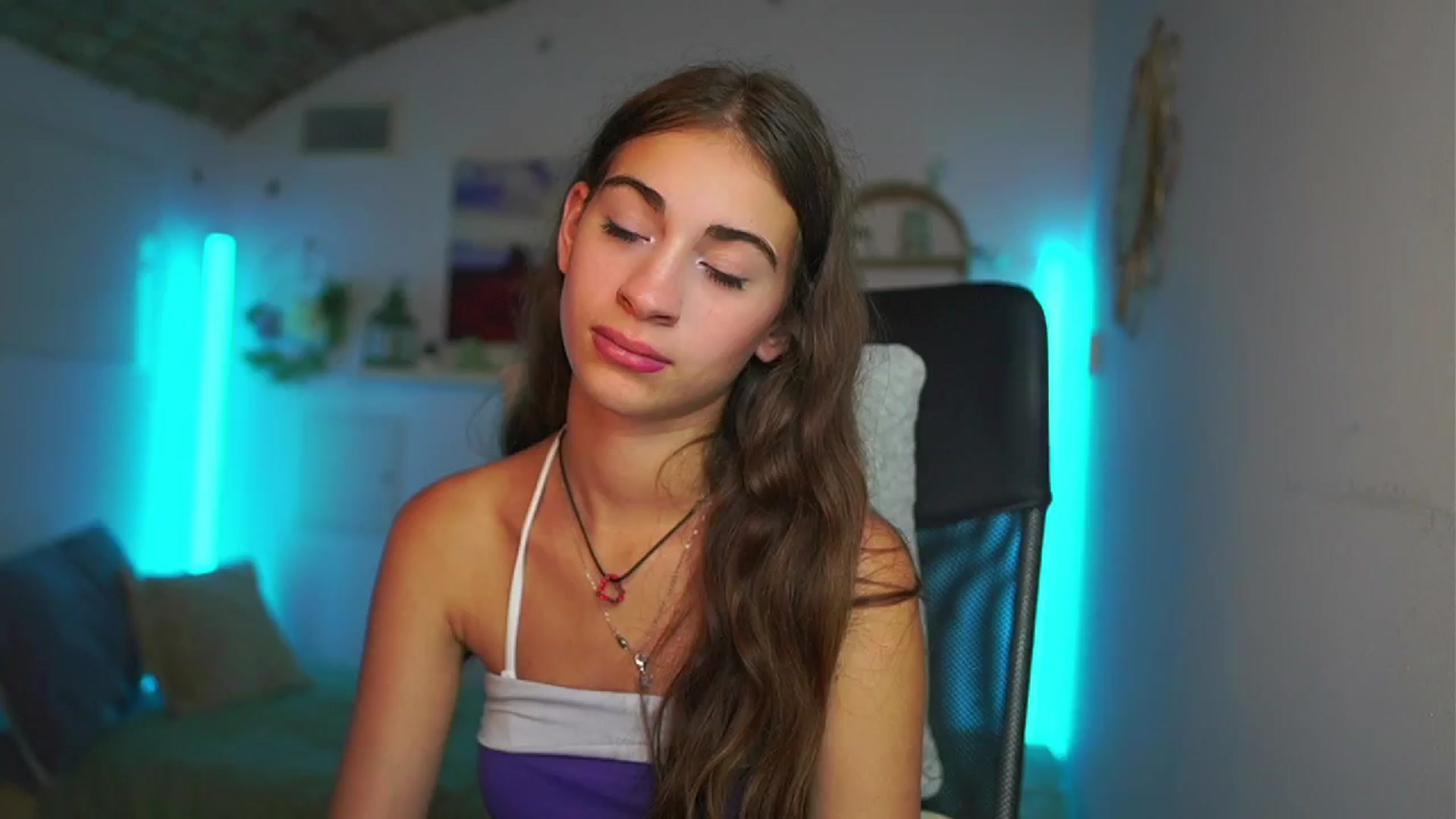 Gallery image thumbnail from Sophie__Grey's myfreecams stream on, 07/24/2025, 16:04 image 11 of 20