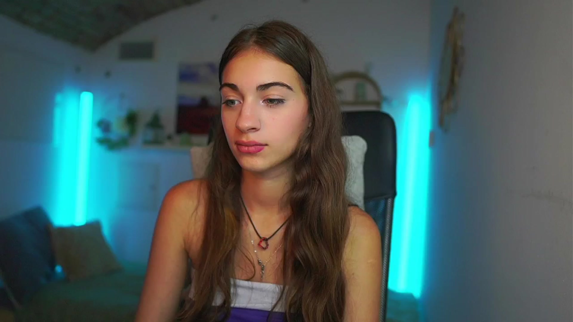 Gallery image thumbnail from Sophie__Grey's myfreecams stream on, 07/24/2025, 16:04 image 19 of 20
