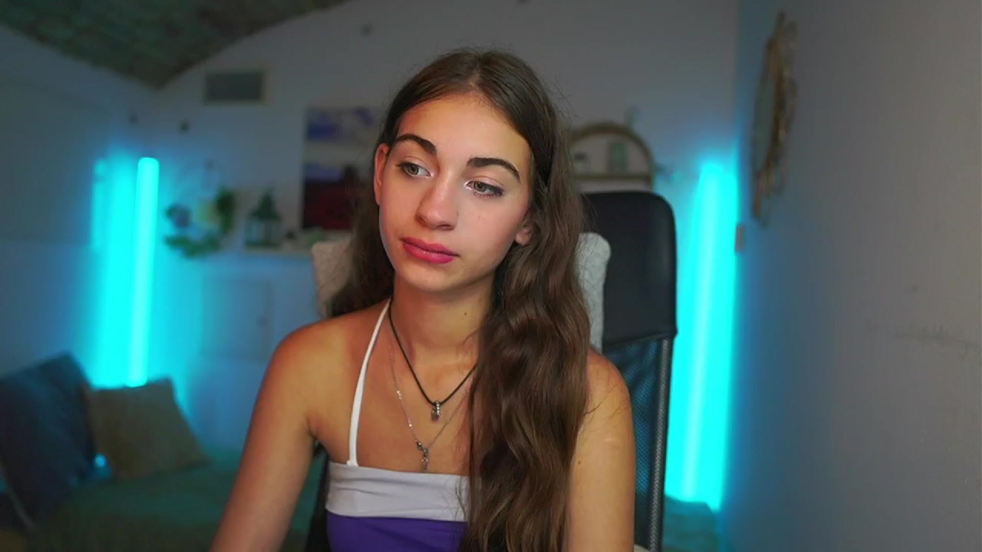 Gallery image thumbnail from Sophie__Grey's myfreecams stream on, 07/24/2025, 16:04 image 17 of 20