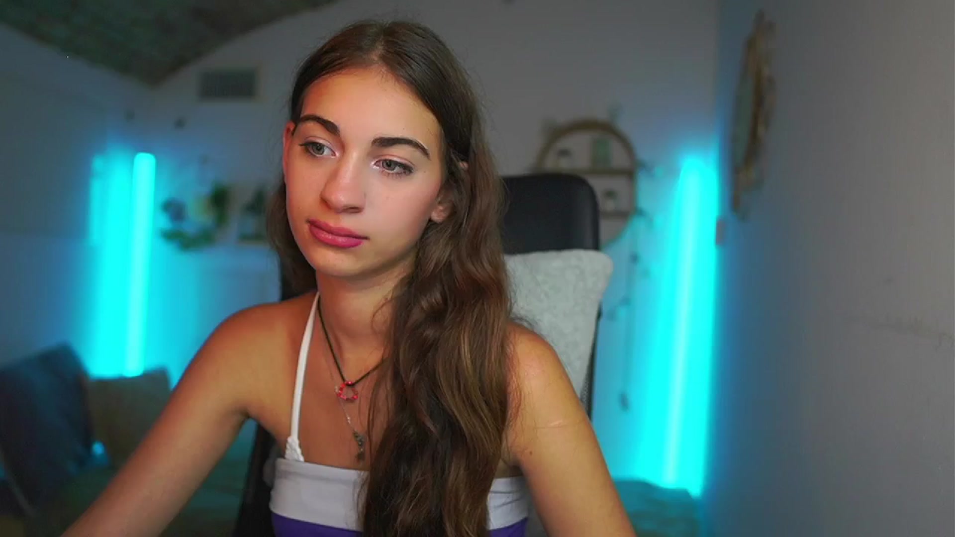 Gallery image thumbnail from Sophie__Grey's myfreecams stream on, 07/24/2025, 16:04 image 2 of 20