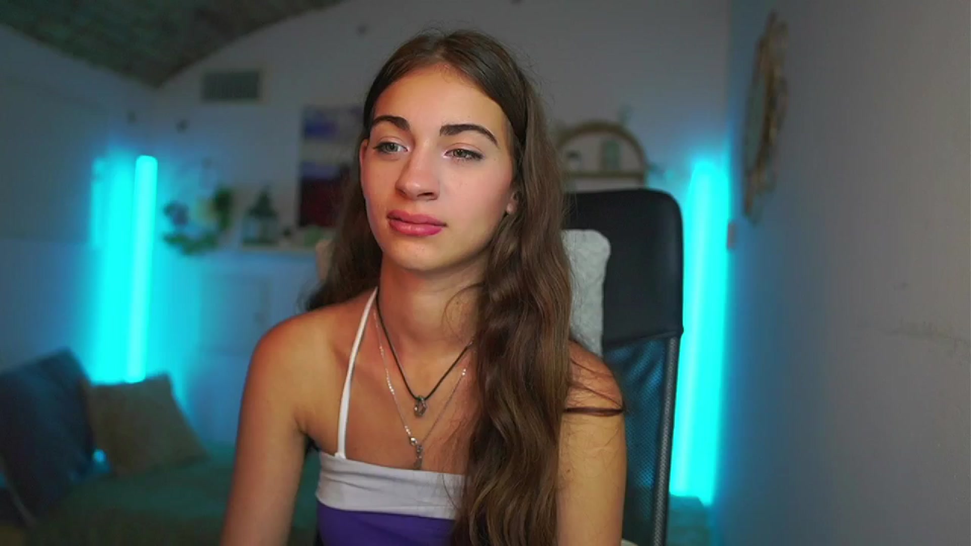 Gallery image thumbnail from Sophie__Grey's myfreecams stream on, 07/24/2025, 16:04 image 13 of 20