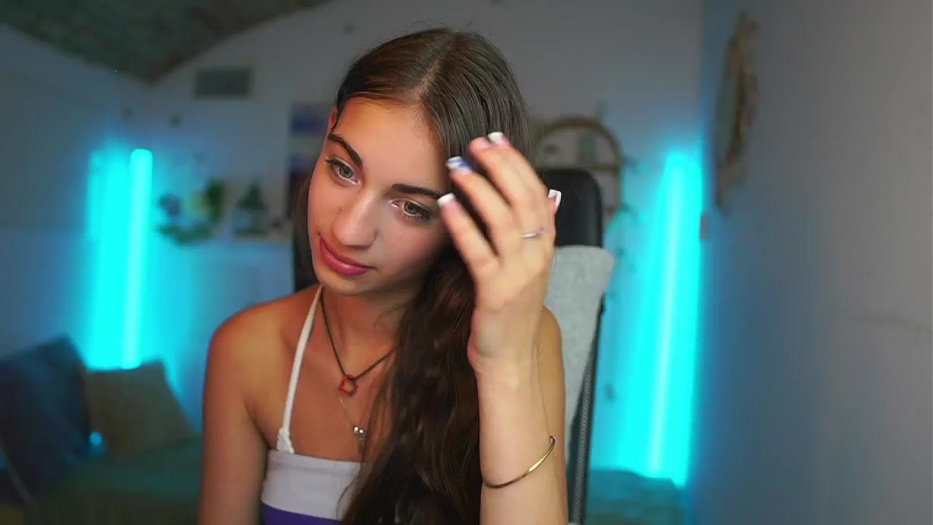Gallery image thumbnail from Sophie__Grey's myfreecams stream on, 07/24/2025, 16:04 image 4 of 20