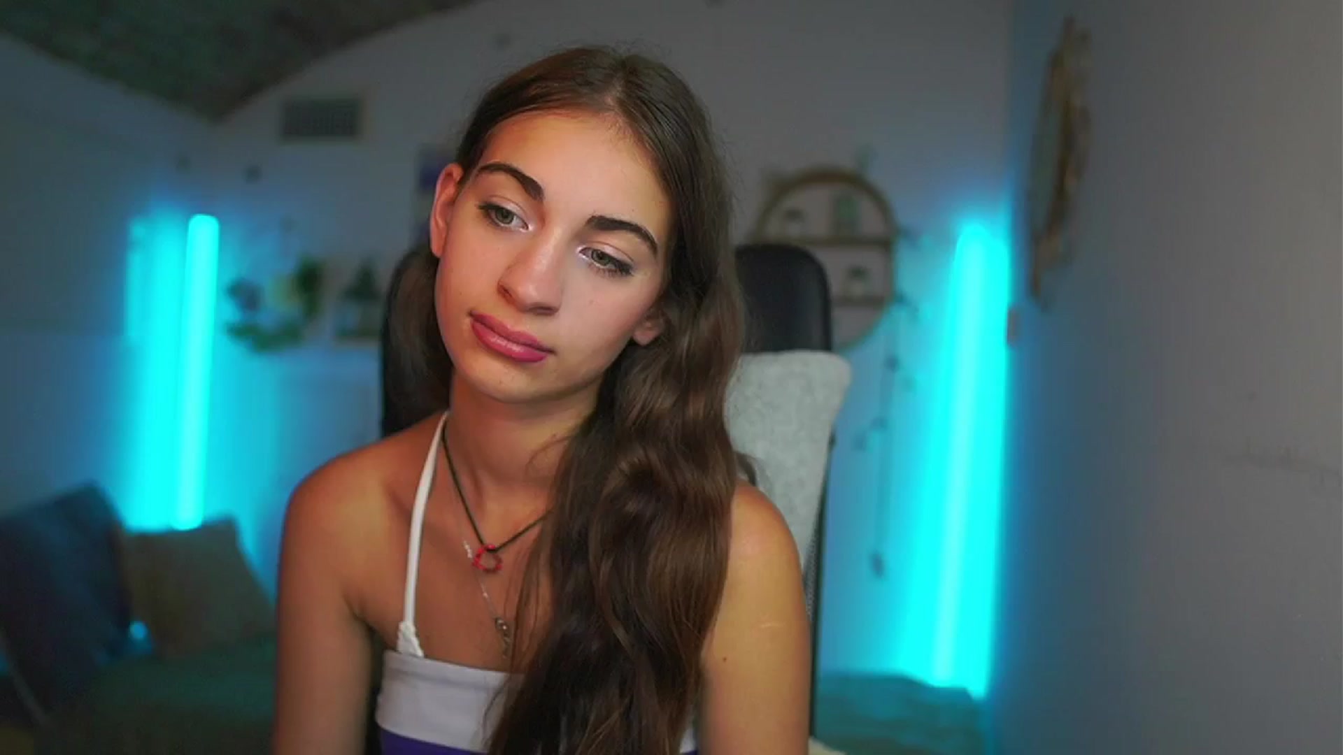 Gallery image thumbnail from Sophie__Grey's myfreecams stream on, 07/24/2025, 16:04 image 3 of 20