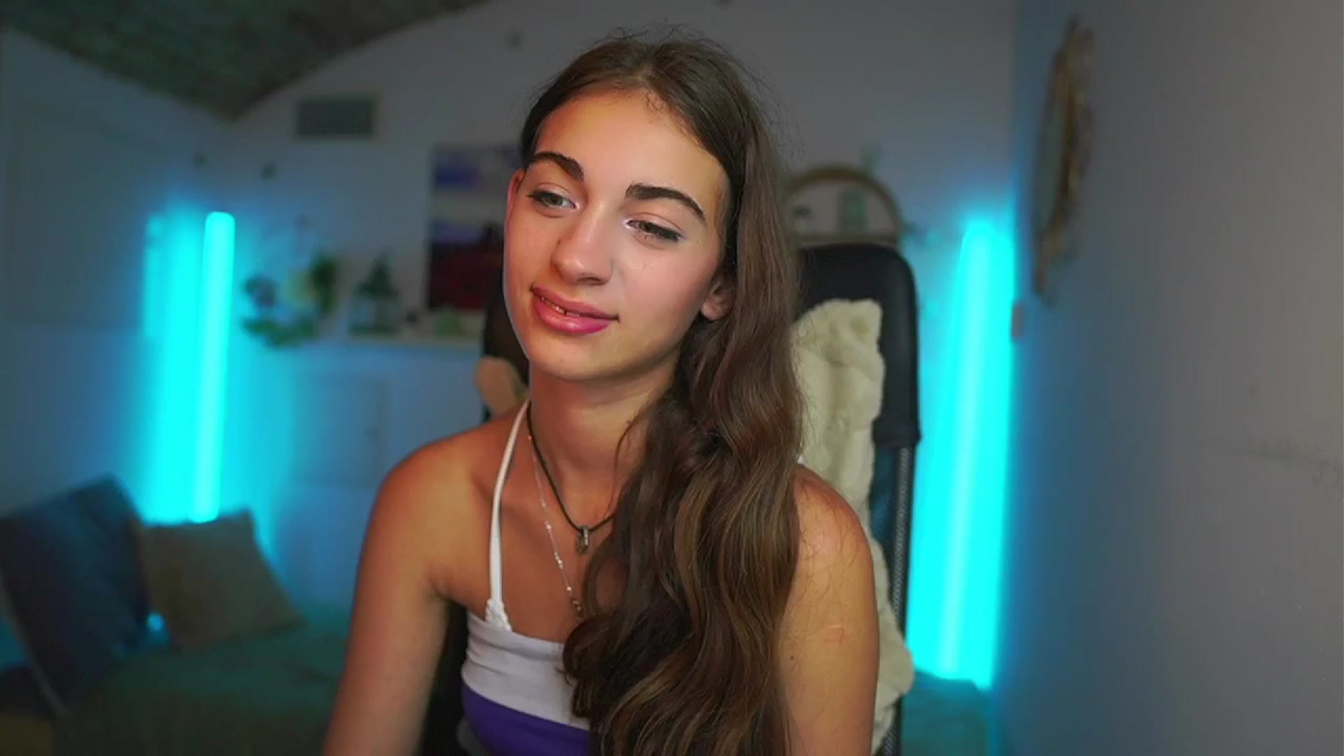Gallery image thumbnail from Sophie__Grey's myfreecams stream on, 07/24/2025, 17:37 image 20 of 20