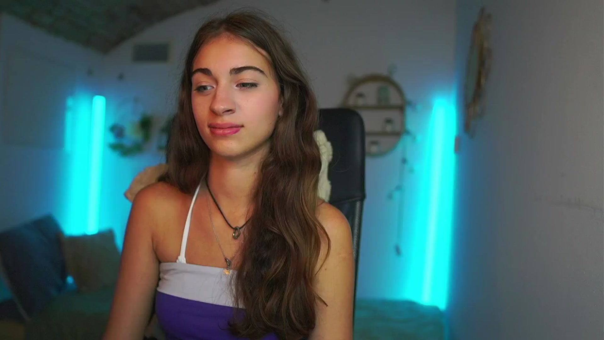 Gallery image thumbnail from Sophie__Grey's myfreecams stream on, 07/24/2025, 17:37 image 2 of 20