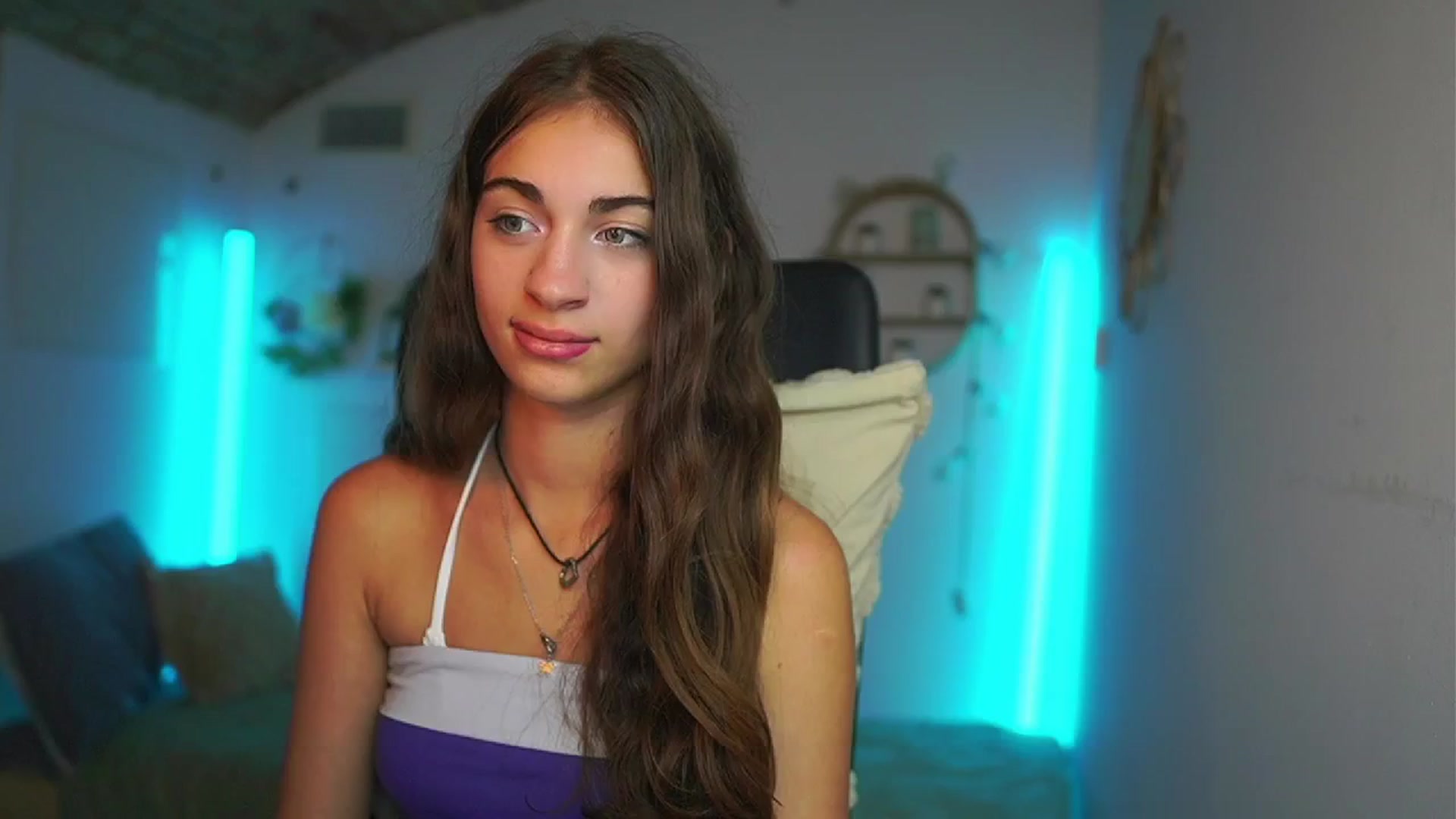Gallery image thumbnail from Sophie__Grey's myfreecams stream on, 07/24/2025, 17:37 image 8 of 20