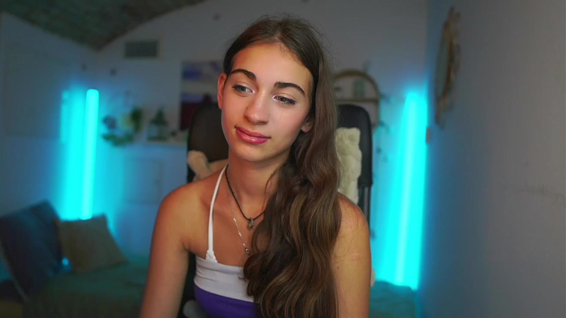 Gallery image thumbnail from Sophie__Grey's myfreecams stream on, 07/24/2025, 17:37 image 18 of 20