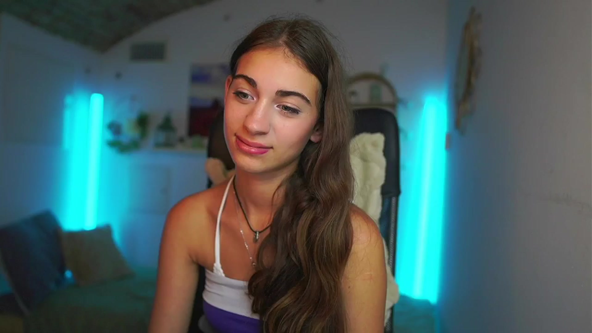 Gallery image thumbnail from Sophie__Grey's myfreecams stream on, 07/24/2025, 17:37 image 19 of 20